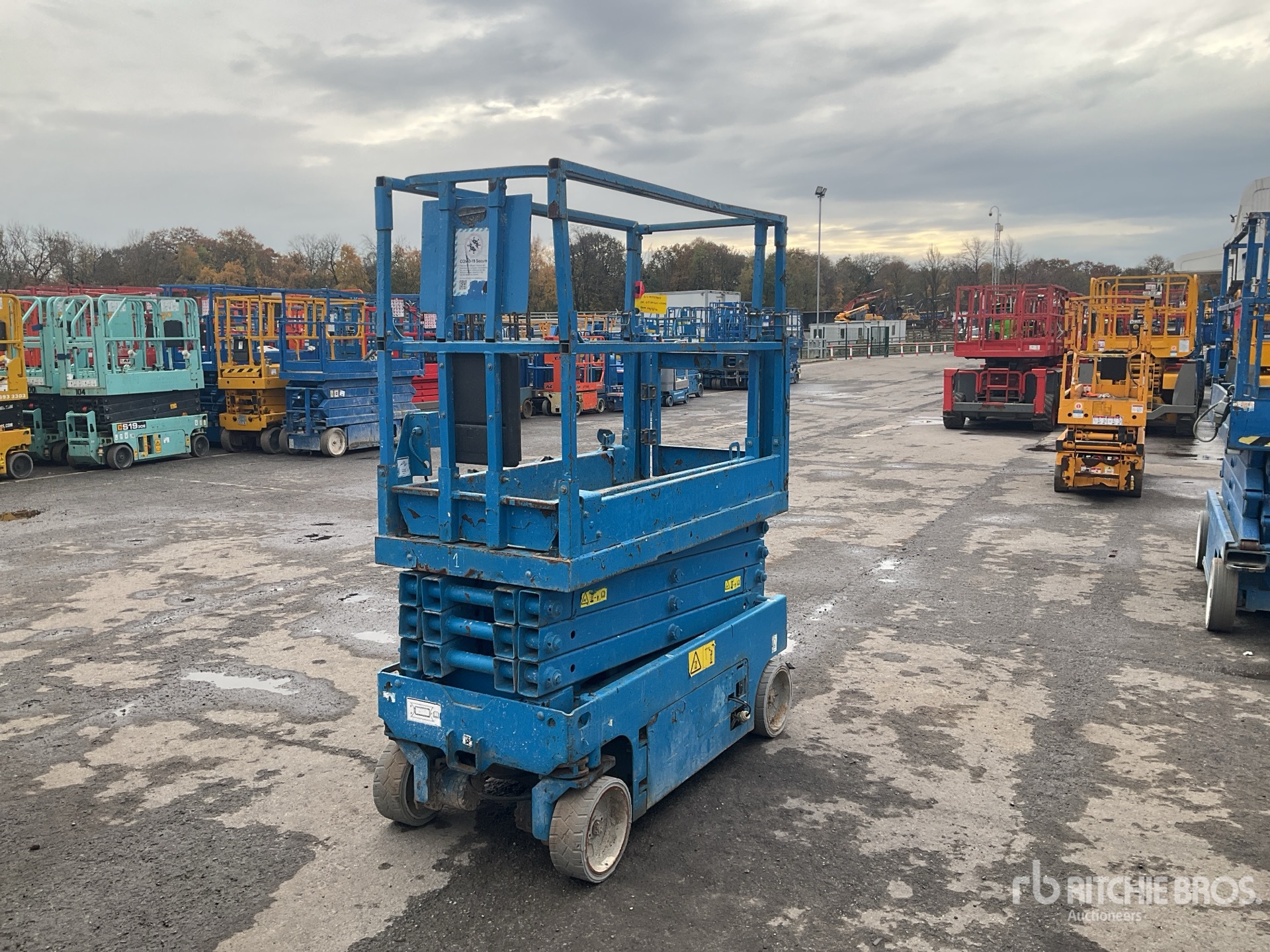 General Appearance with Foto, angolo anteriore sinistro