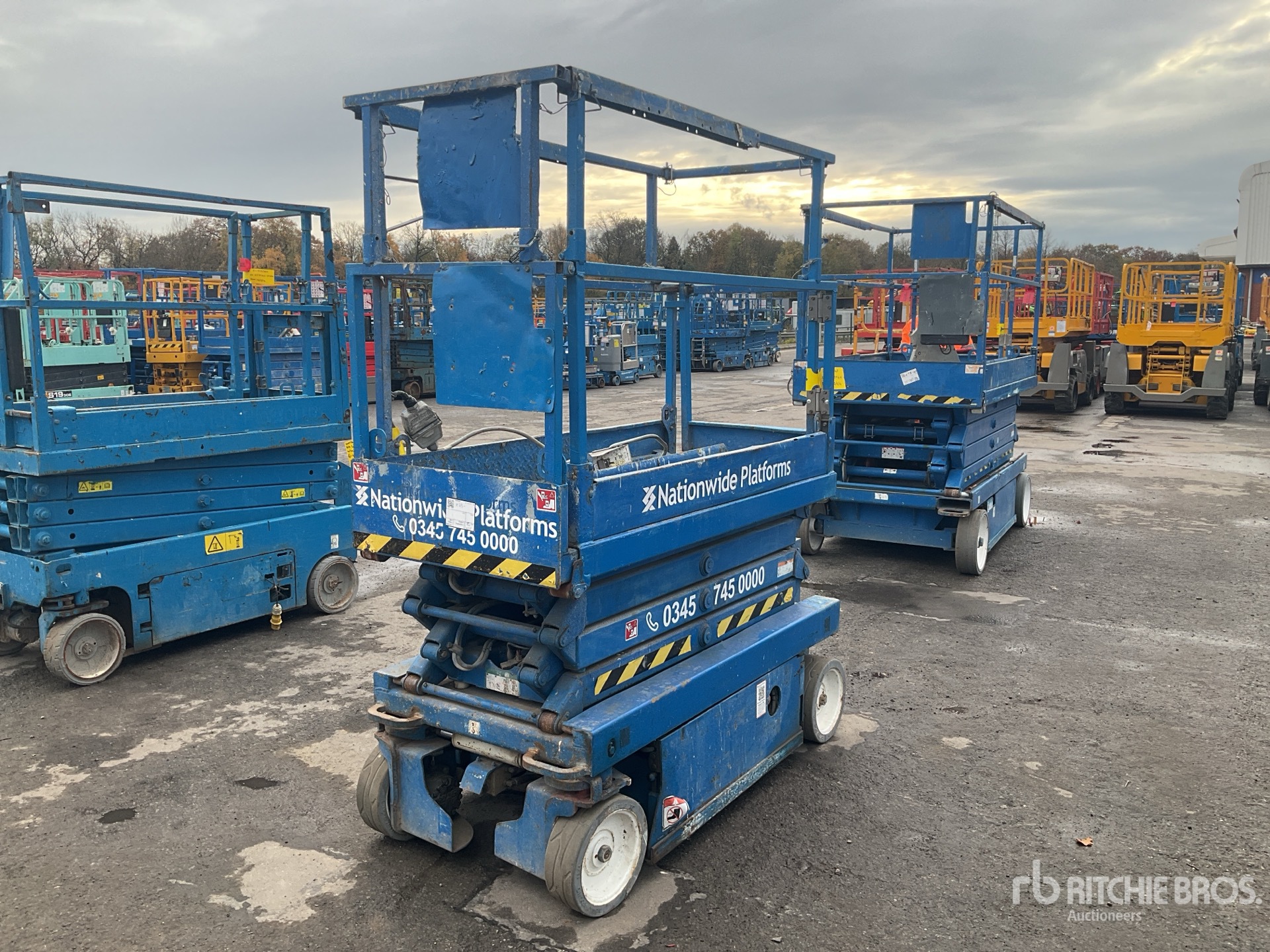 General Appearance with Foto, angolo anteriore sinistro