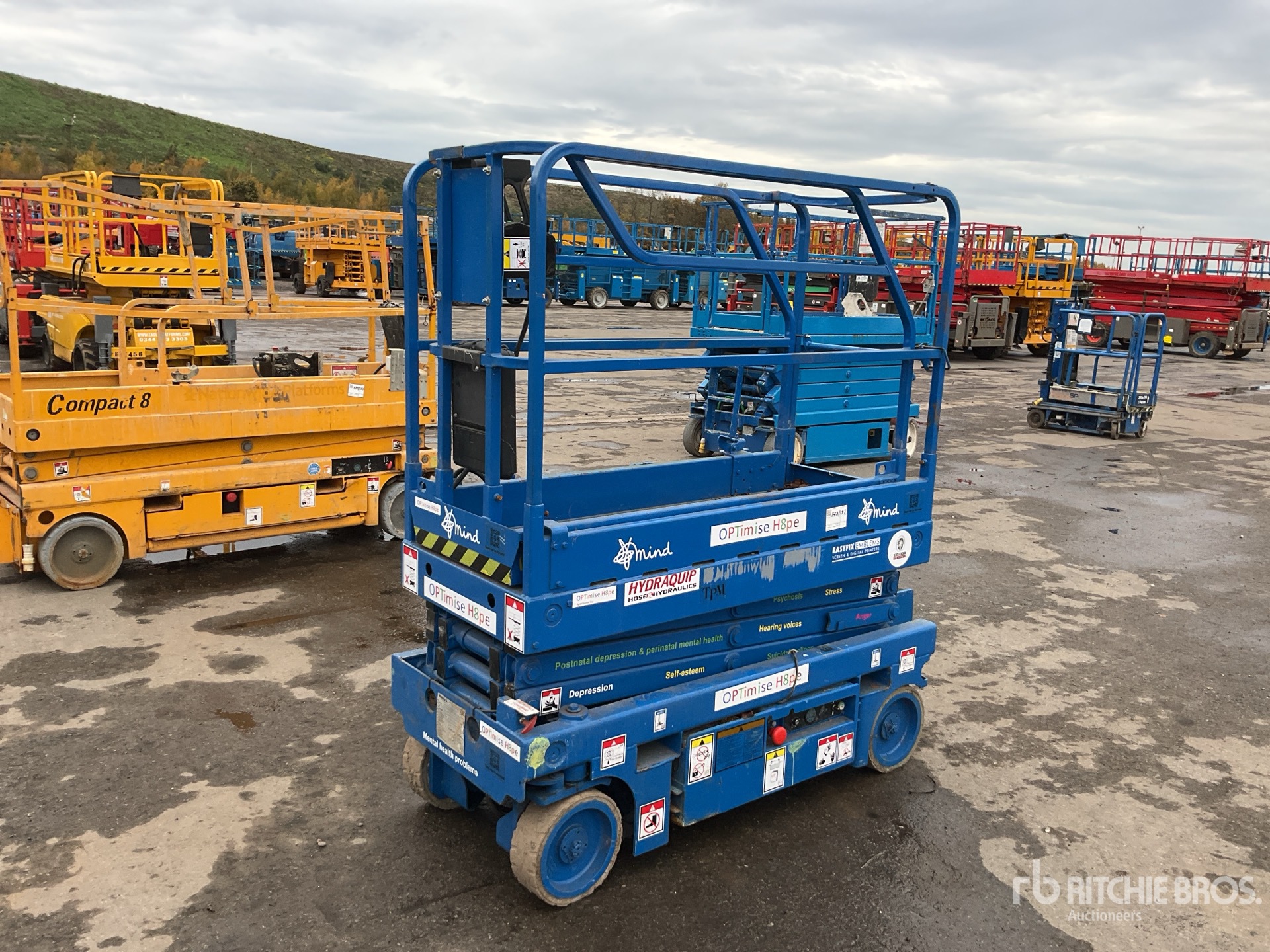 General Appearance with Foto, angolo anteriore sinistro