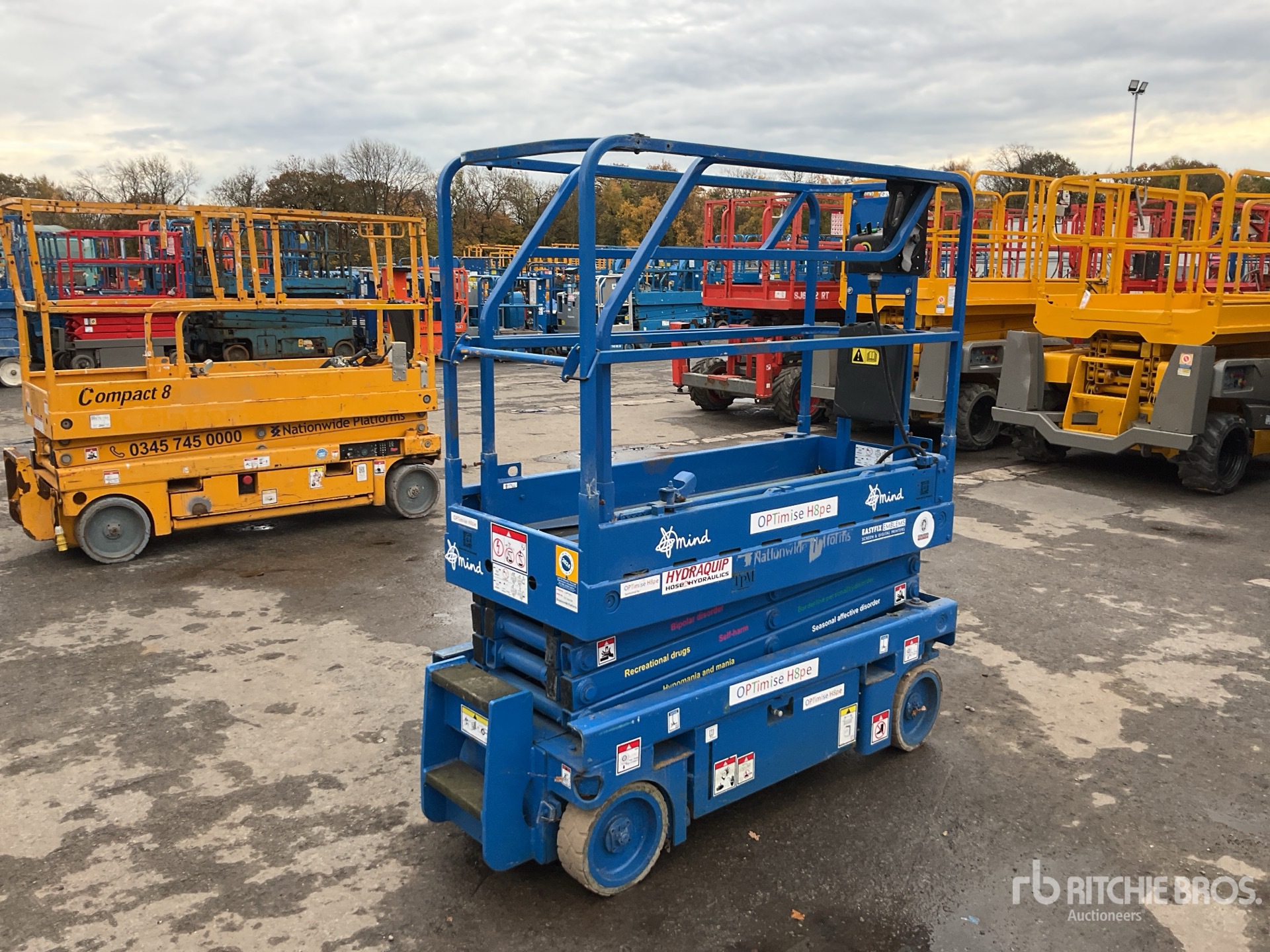 General Appearance with Foto, angolo anteriore sinistro