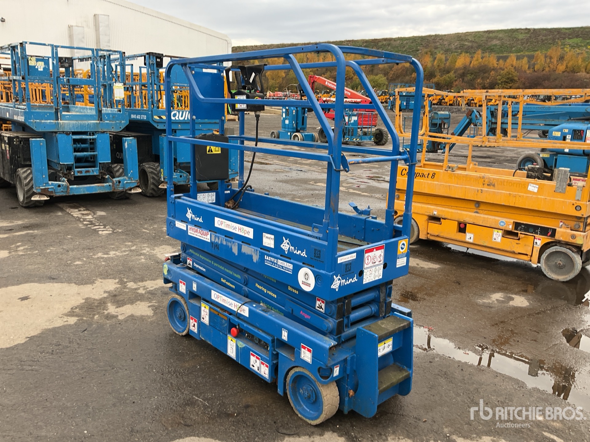 General Appearance with Foto, angolo posteriore sinistro