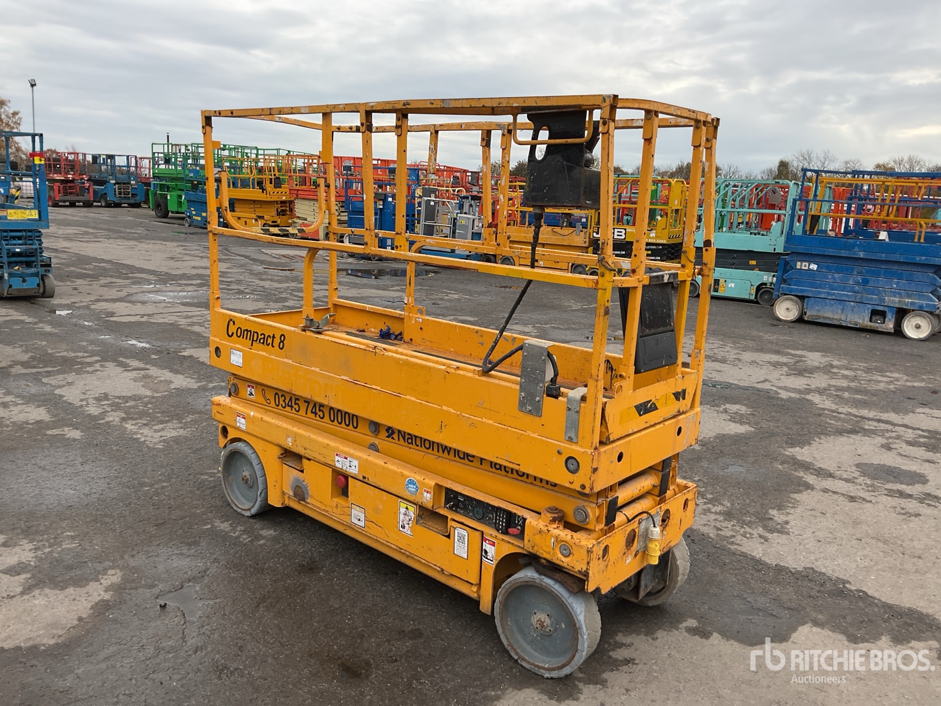 General Appearance with Foto, angolo anteriore destro