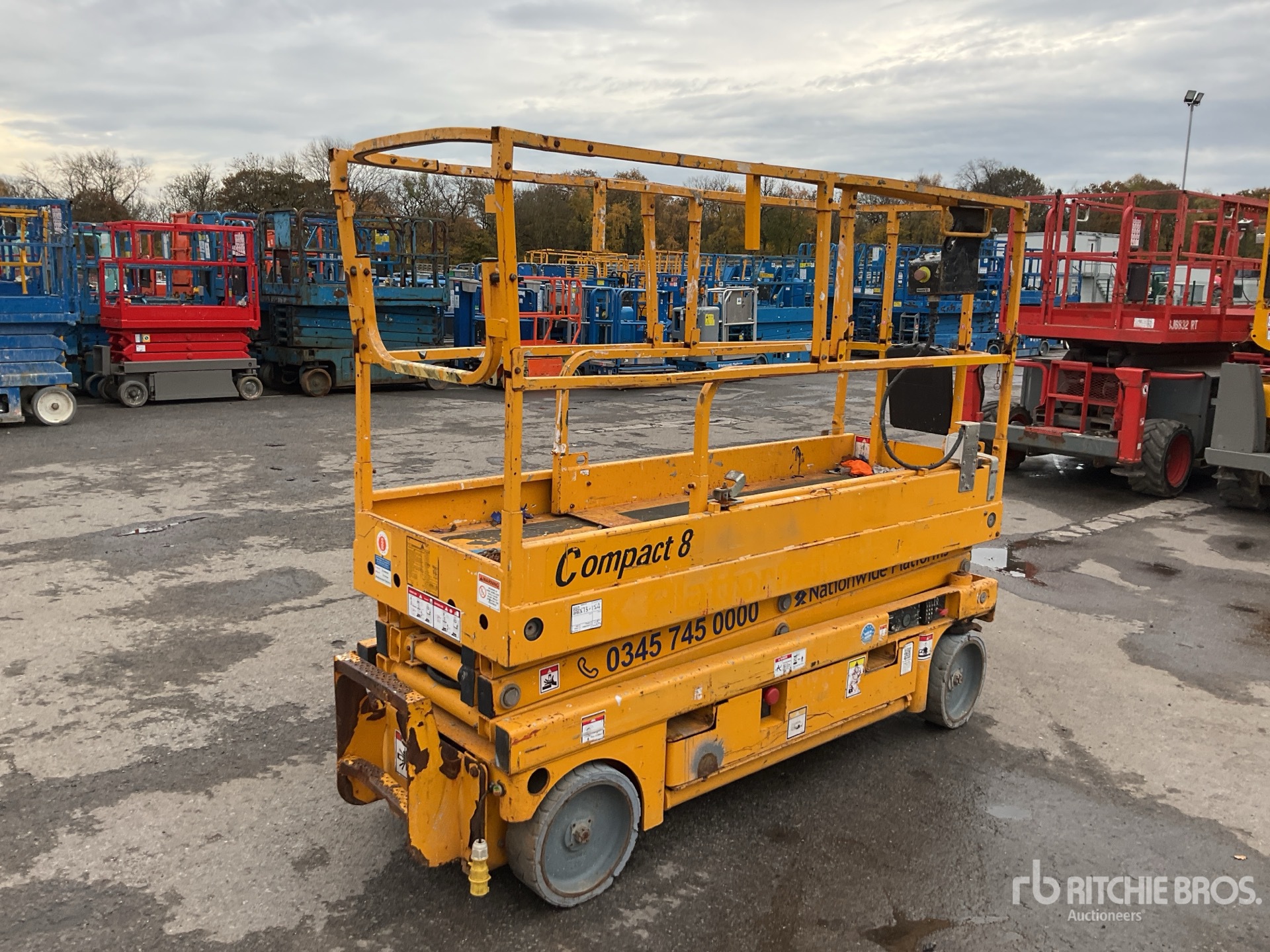 General Appearance with Foto, angolo anteriore sinistro