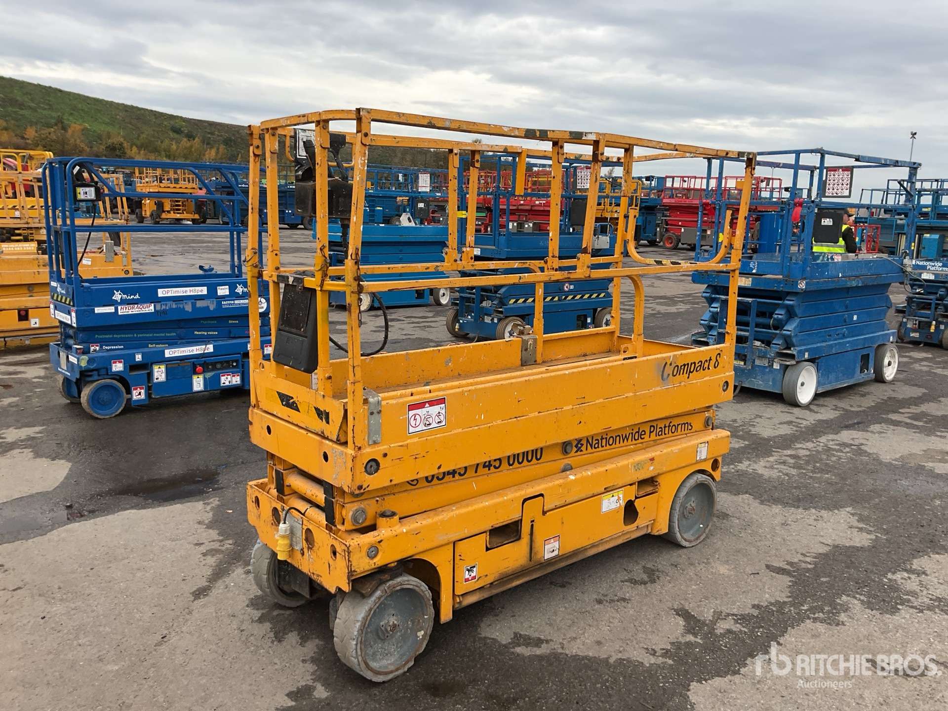 General Appearance with Foto, angolo anteriore sinistro