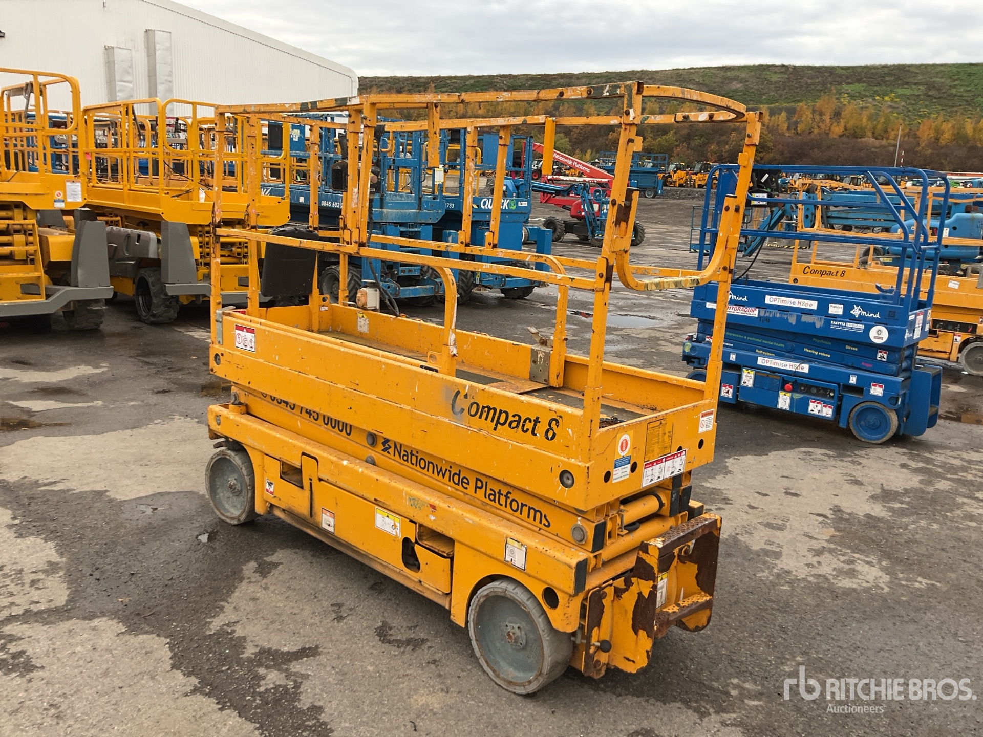 General Appearance with Foto, angolo posteriore sinistro