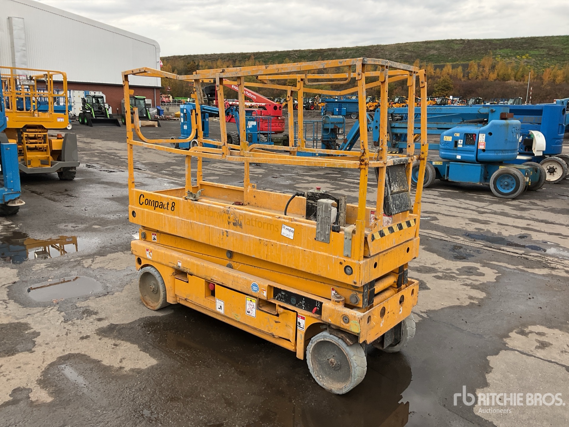 General Appearance with Foto, angolo anteriore destro