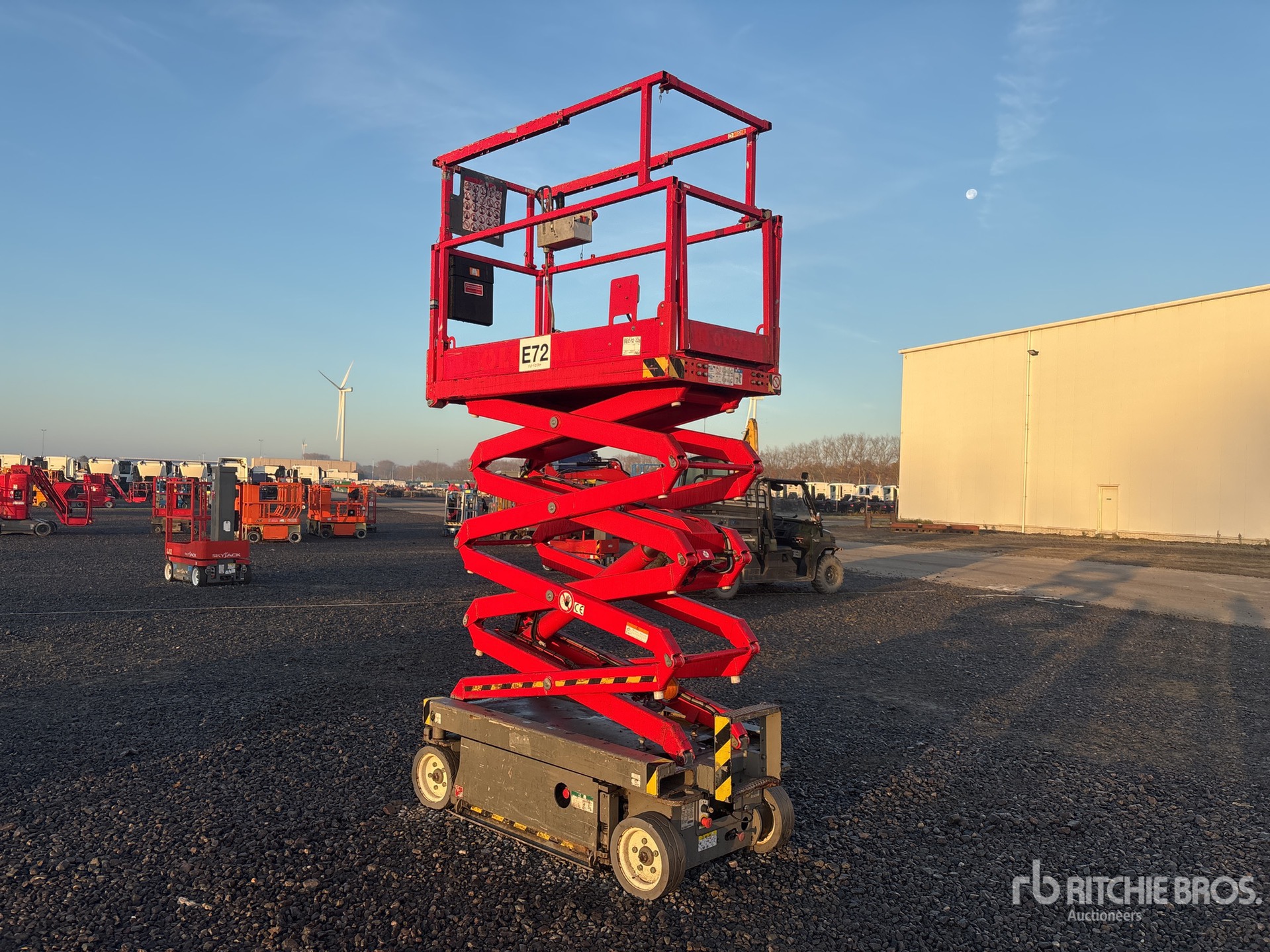 Aspect général with Image, coin avant droit