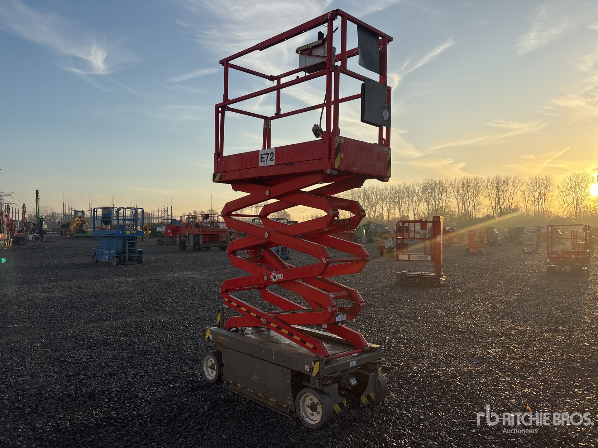 Aspect général with Image, coin arrière gauche