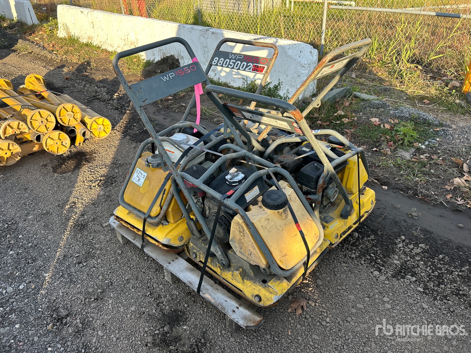 Aspect général with Image, coin avant gauche