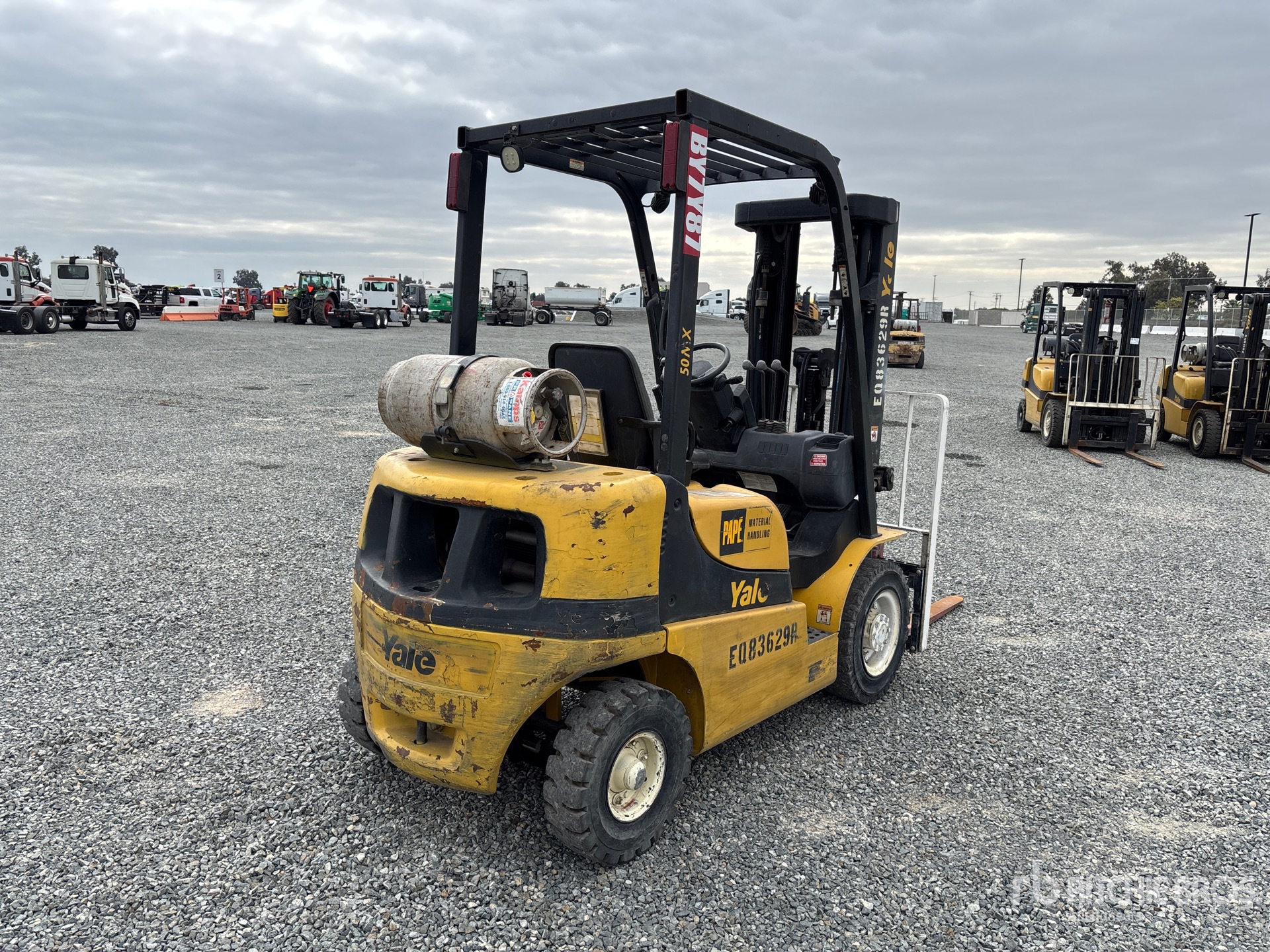 General Appearance with Picture, Right Rear Corner