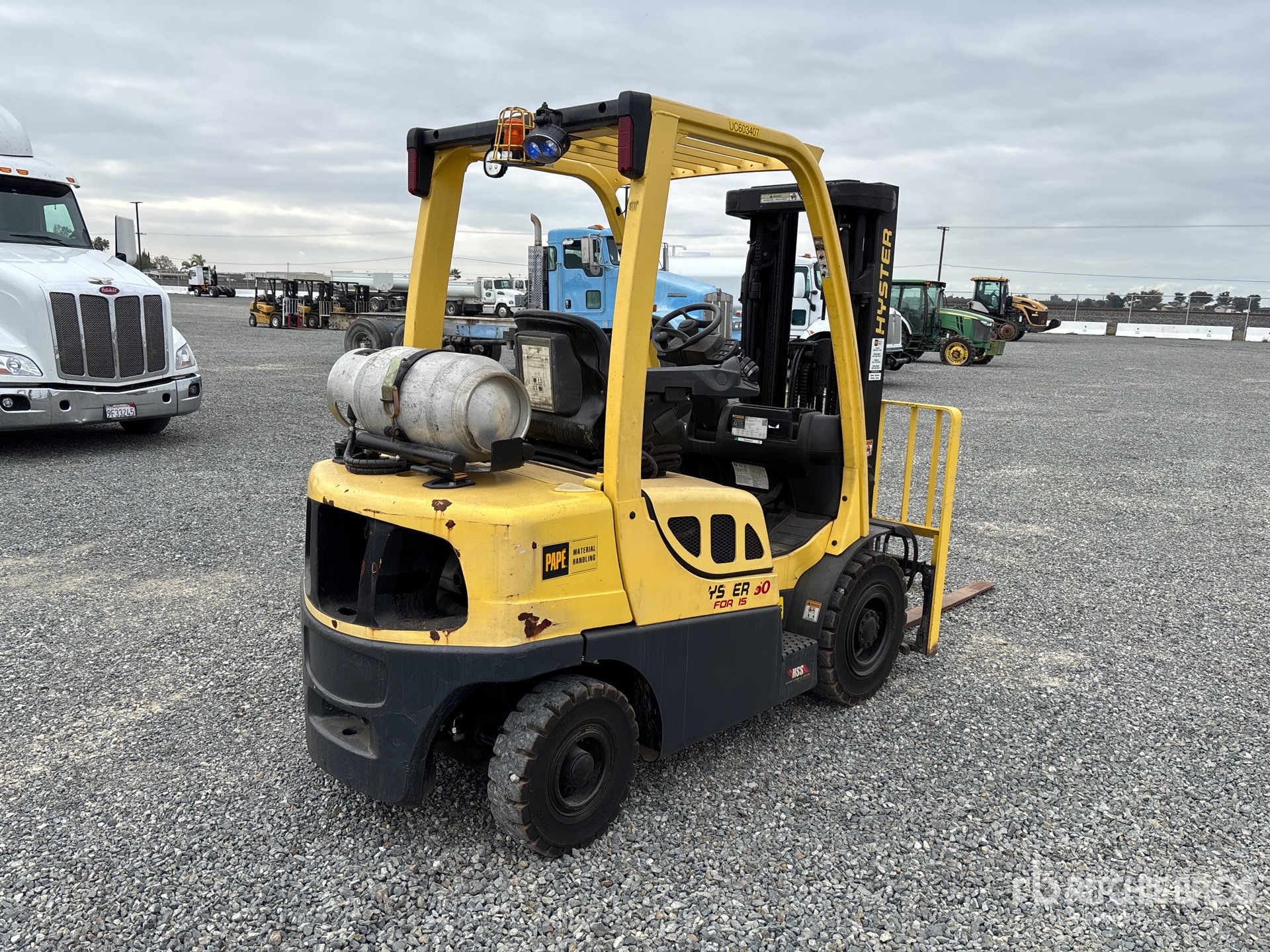 General Appearance with Picture, Right Rear Corner