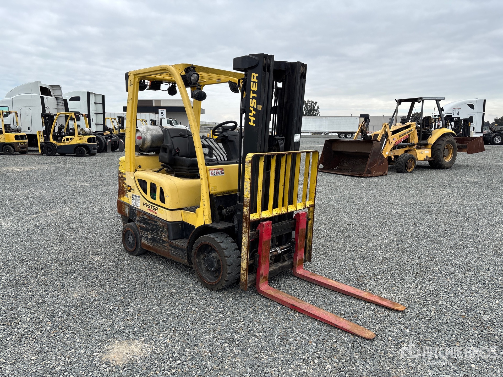 General Appearance with Picture, Right Front Corner