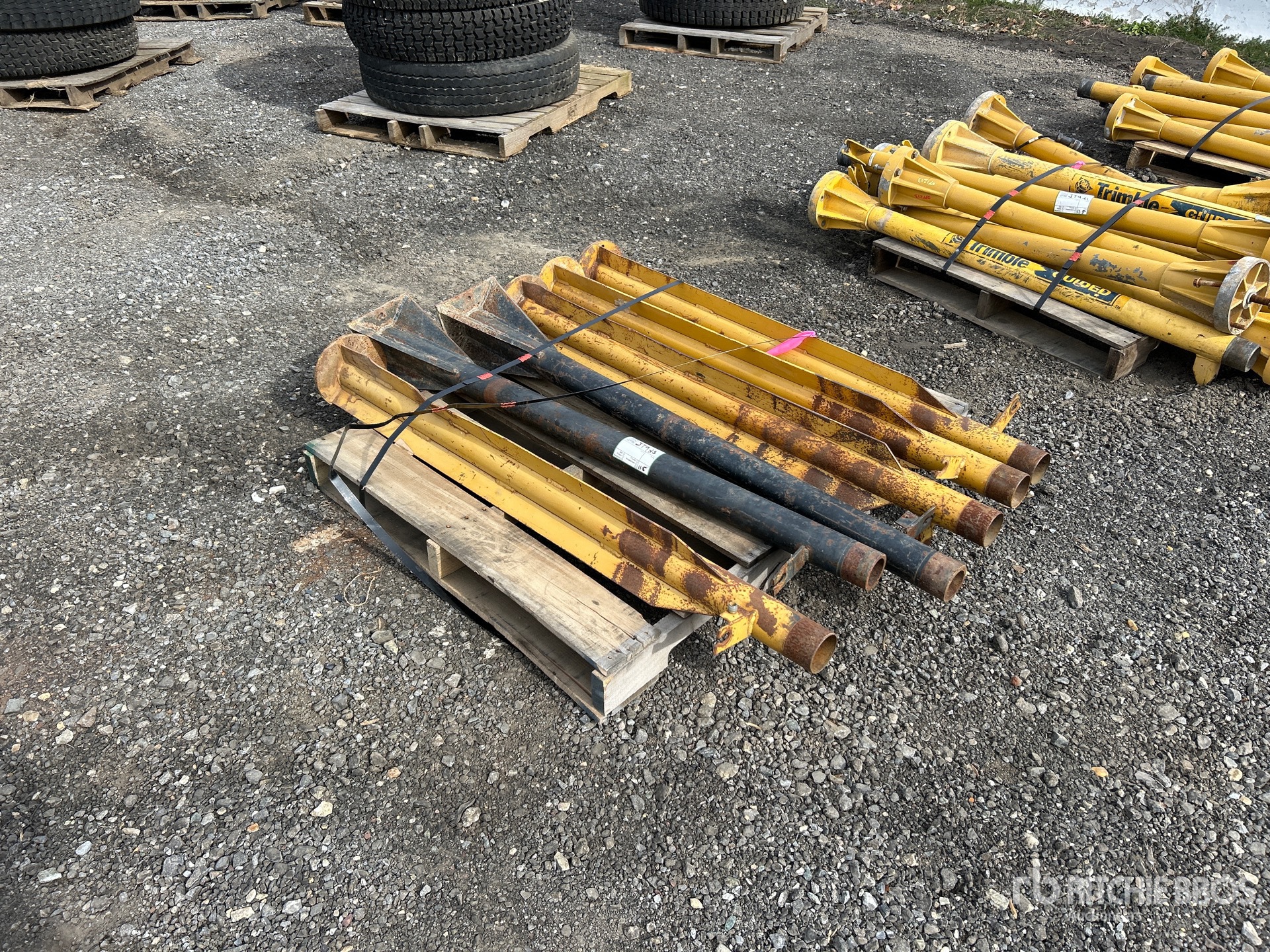 General Appearance with Image, coin avant gauche