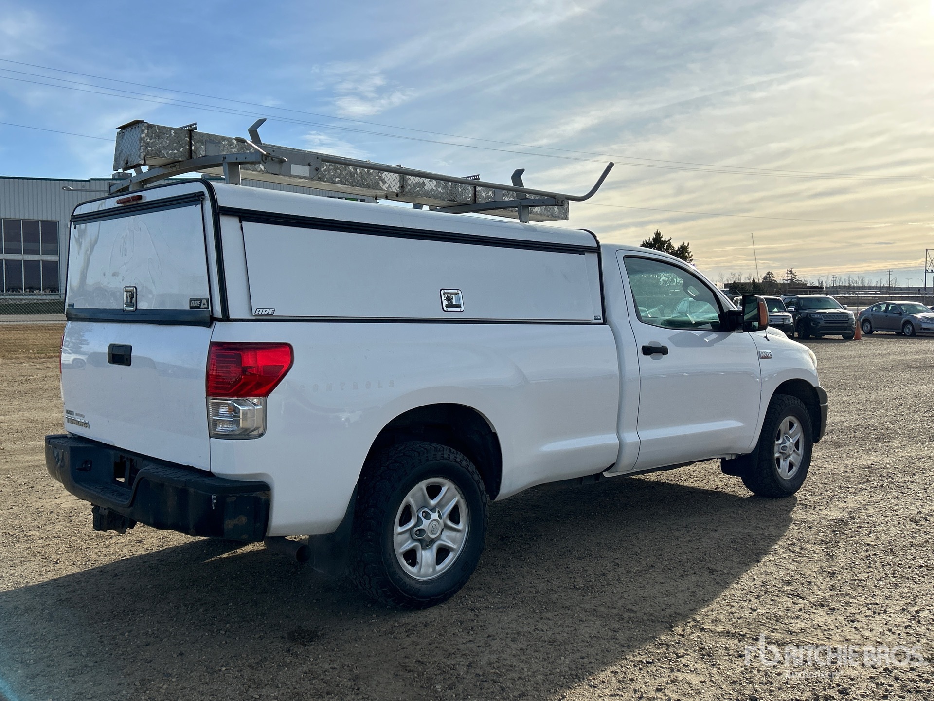 General Appearance with Imagen: esquina trasera derecha