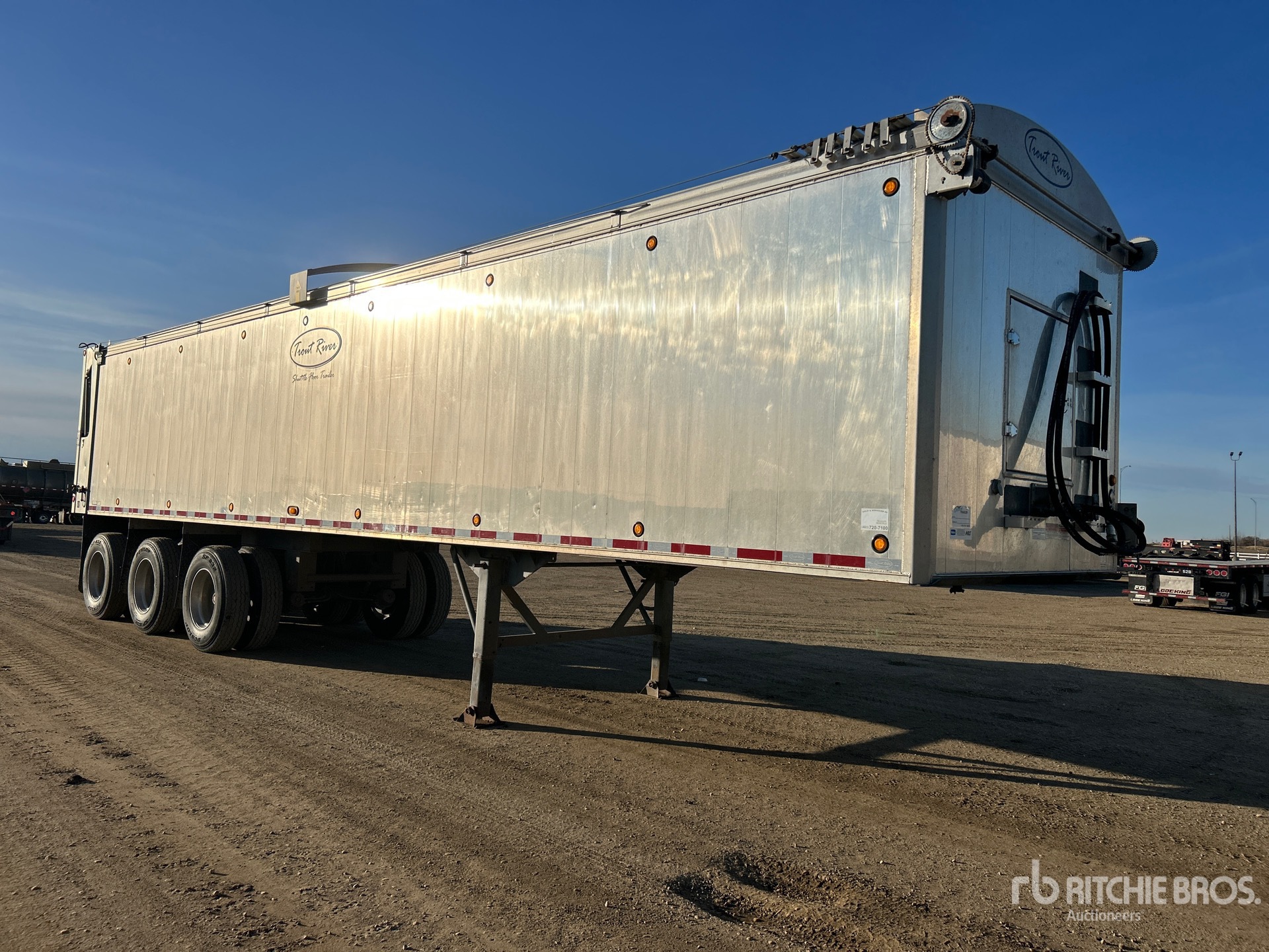 General Appearance with Image, coin avant droit