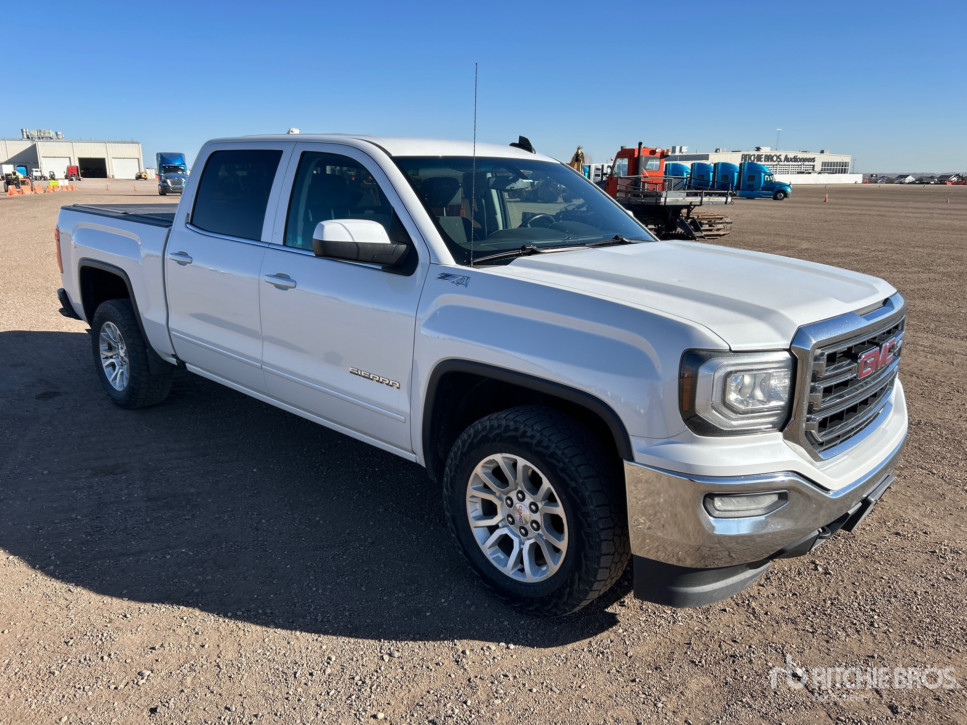 General Appearance with Bild, Ecke vorne rechts