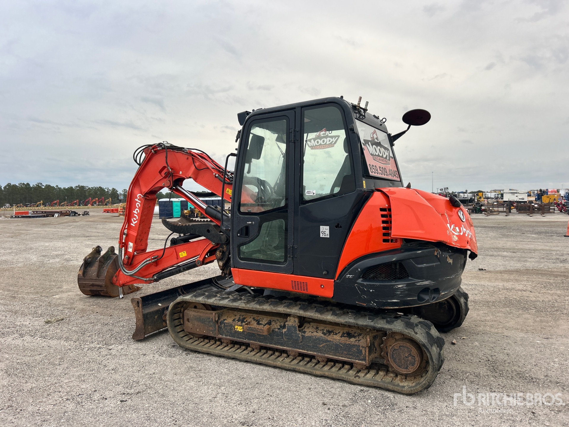 Aspect général with Image, coin arrière gauche