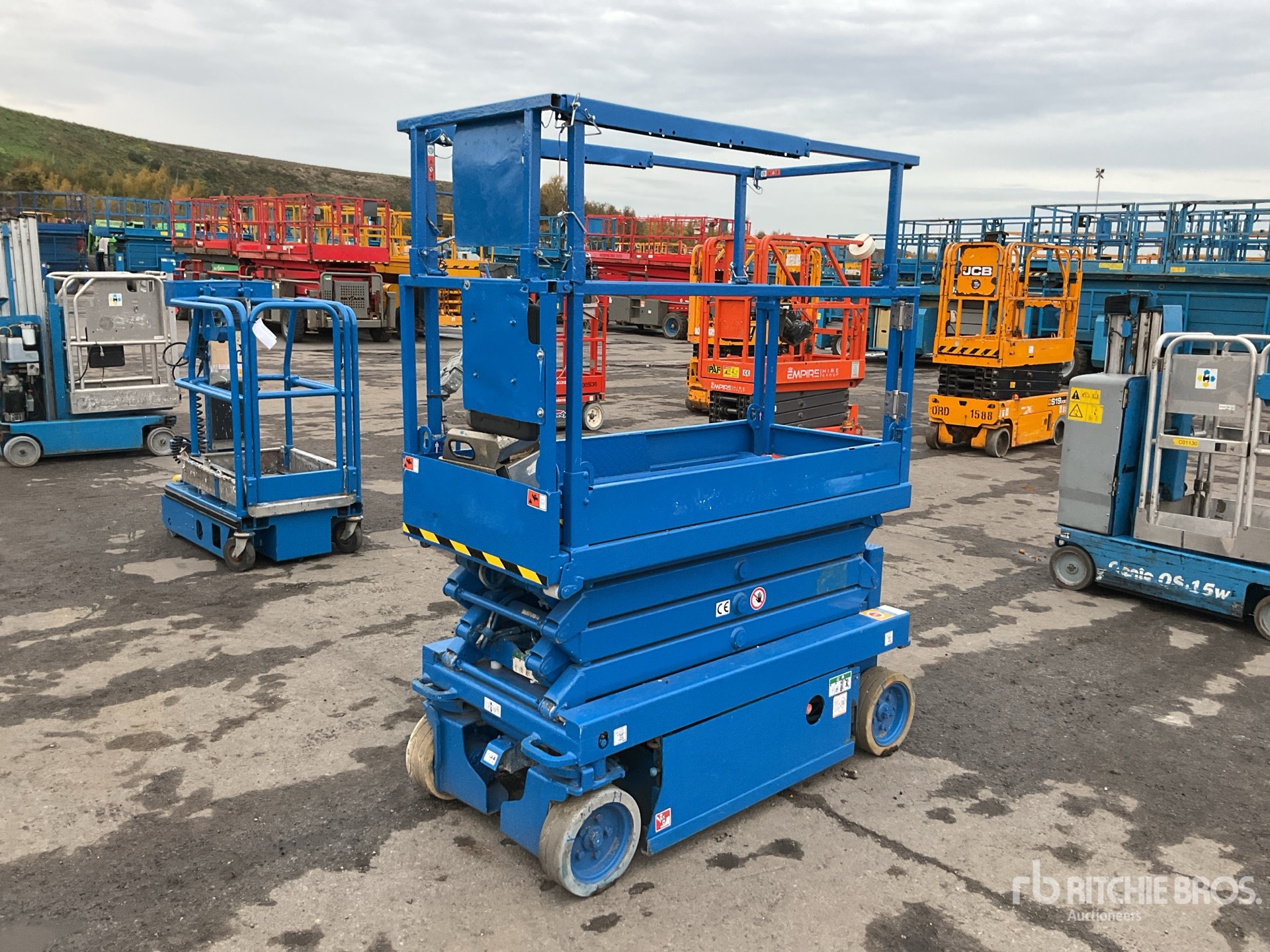 General Appearance with Foto, angolo anteriore sinistro