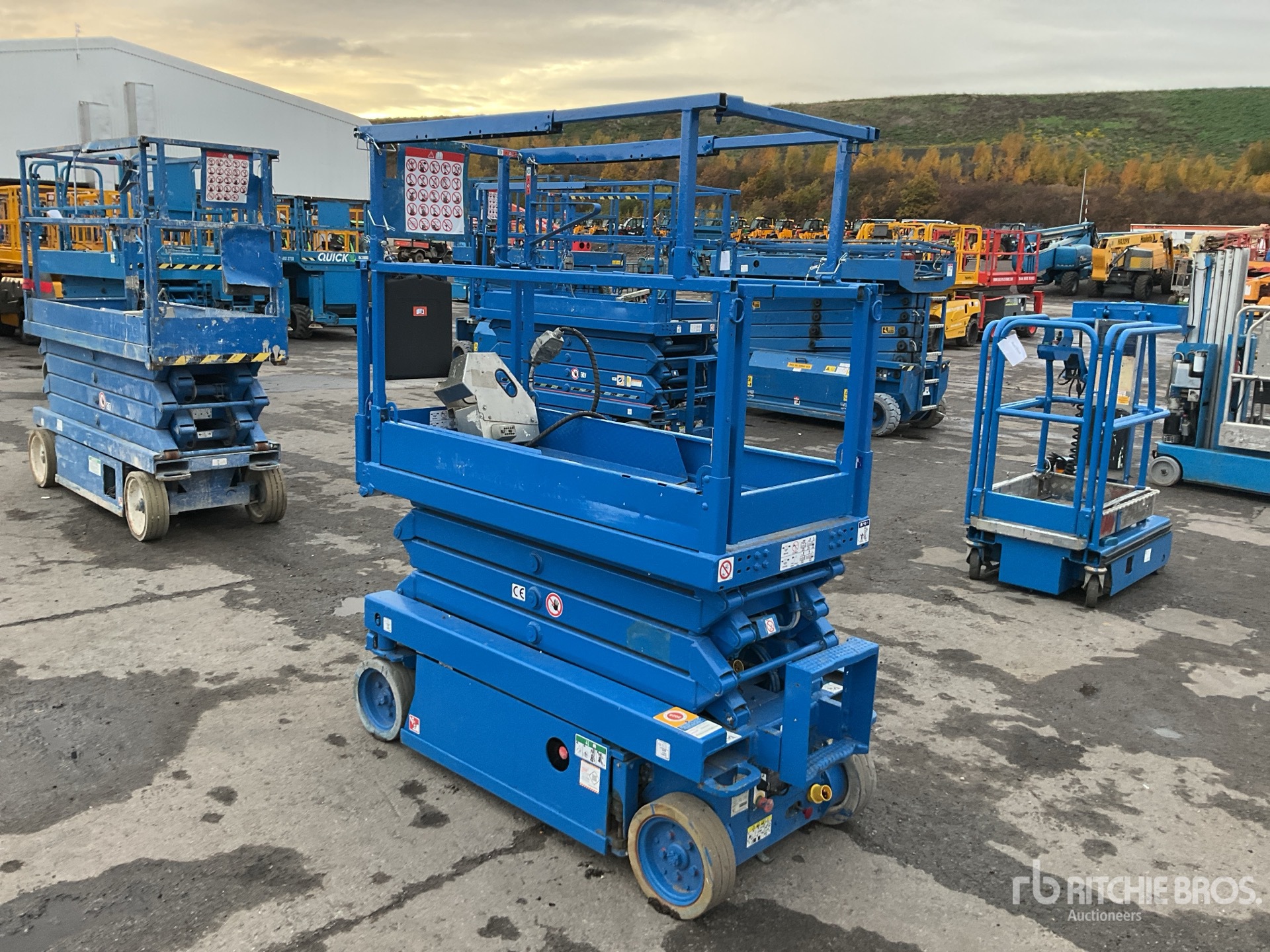 General Appearance with Foto, angolo posteriore sinistro