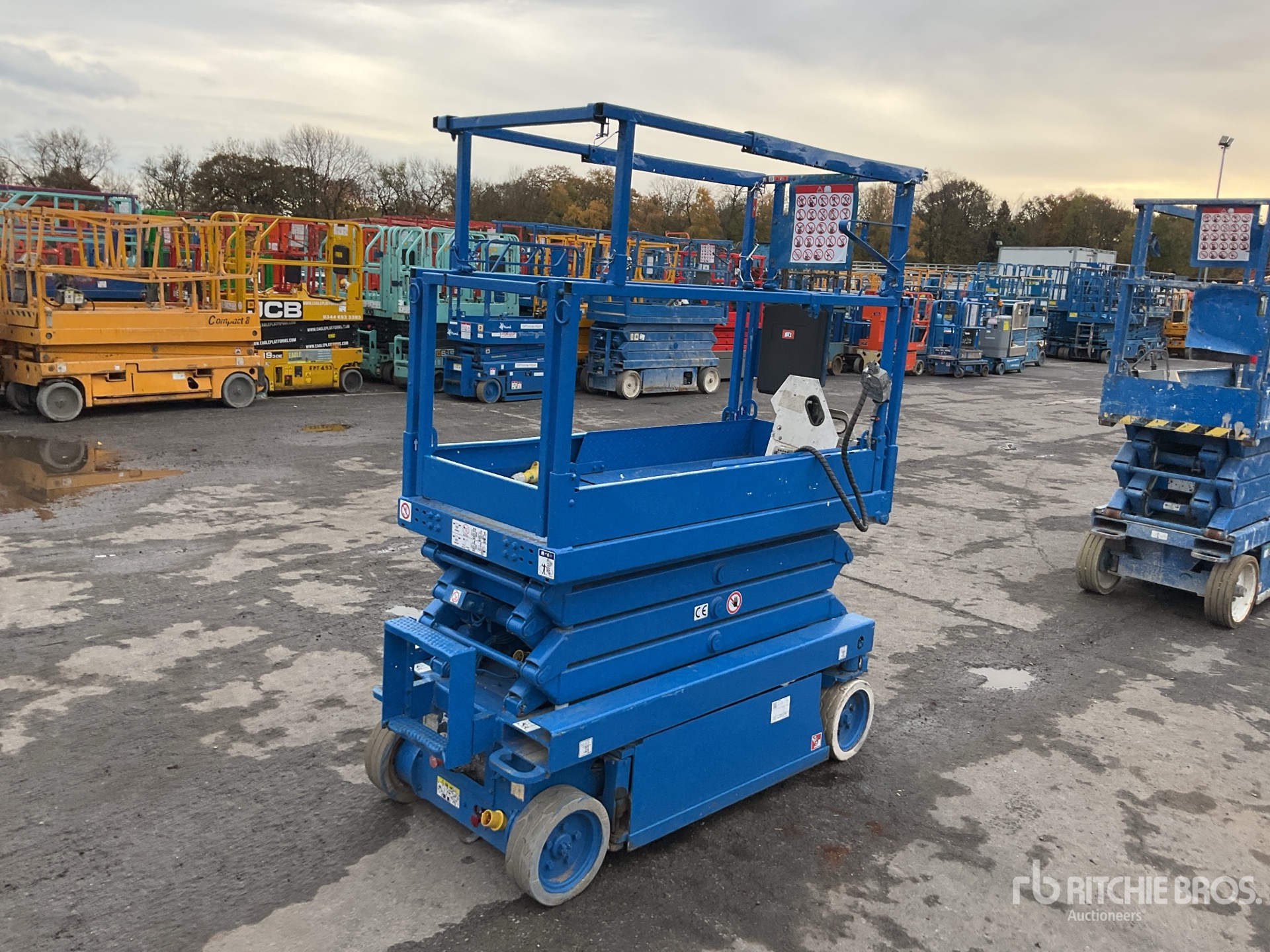 General Appearance with Foto, angolo anteriore sinistro