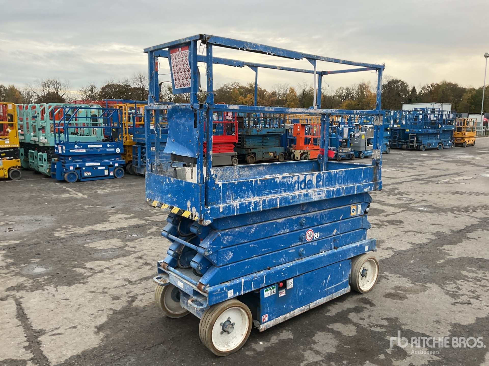 General Appearance with Foto, angolo anteriore sinistro