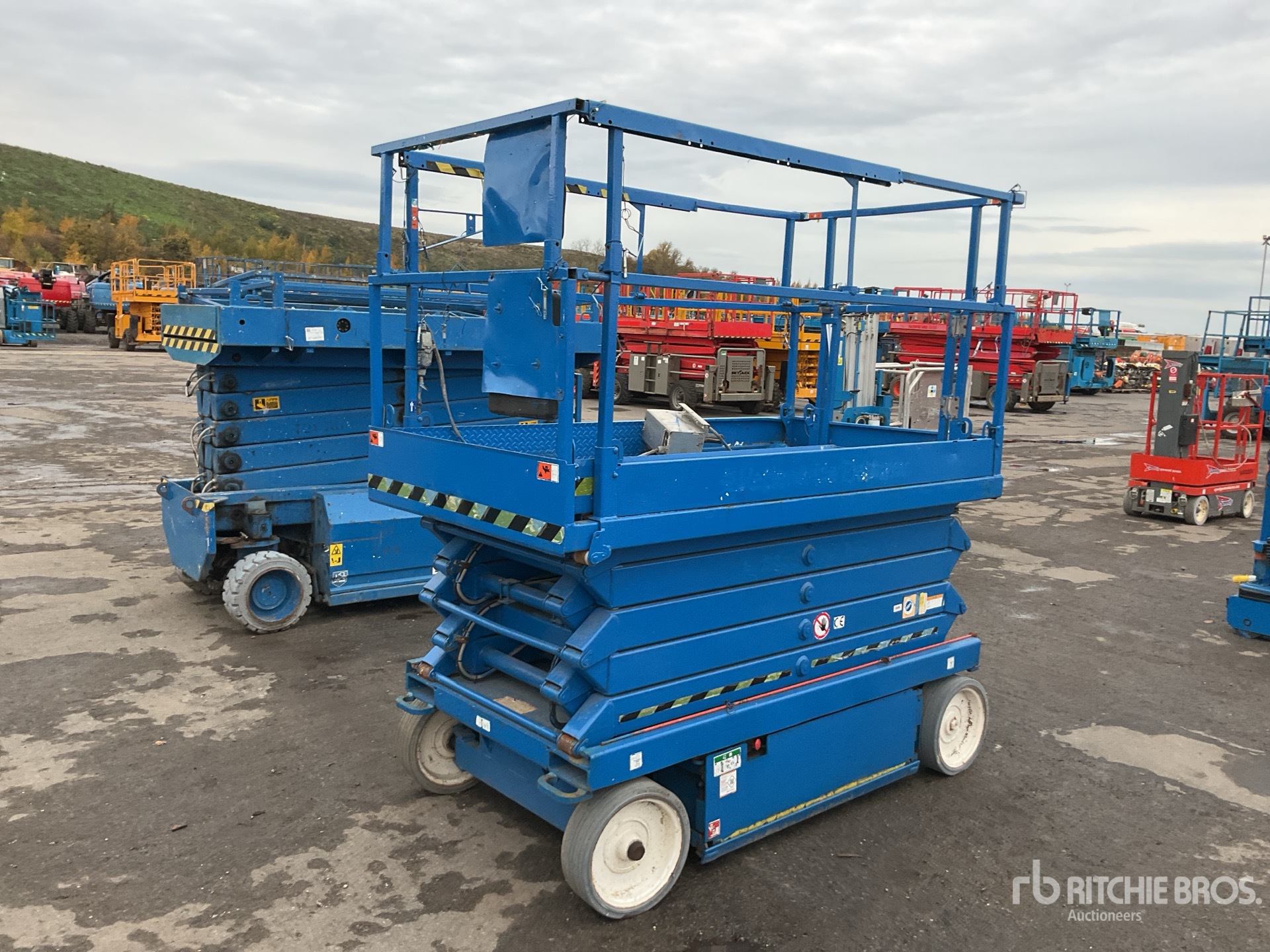 General Appearance with Foto, angolo anteriore sinistro