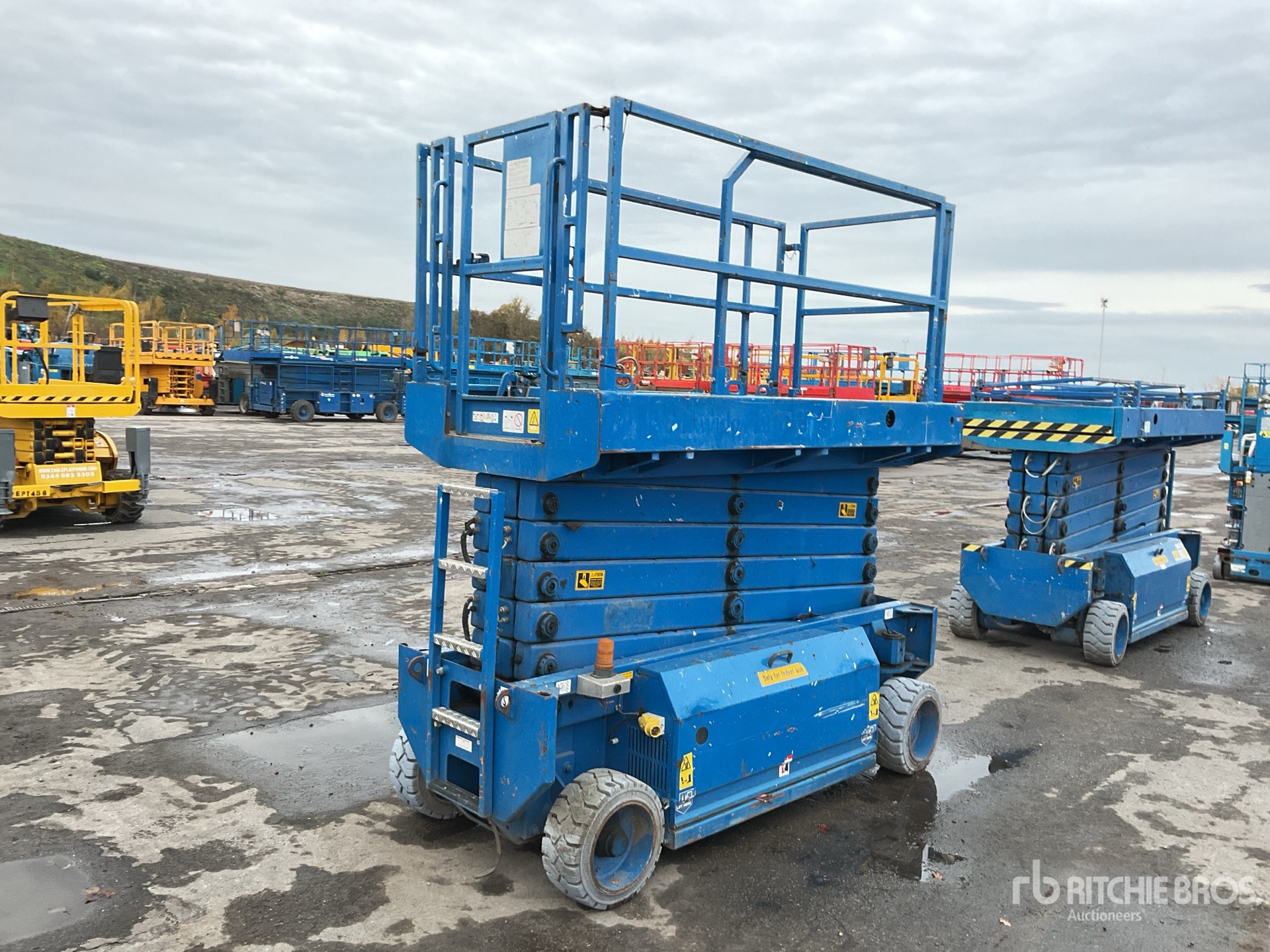 General Appearance with Foto, angolo anteriore sinistro