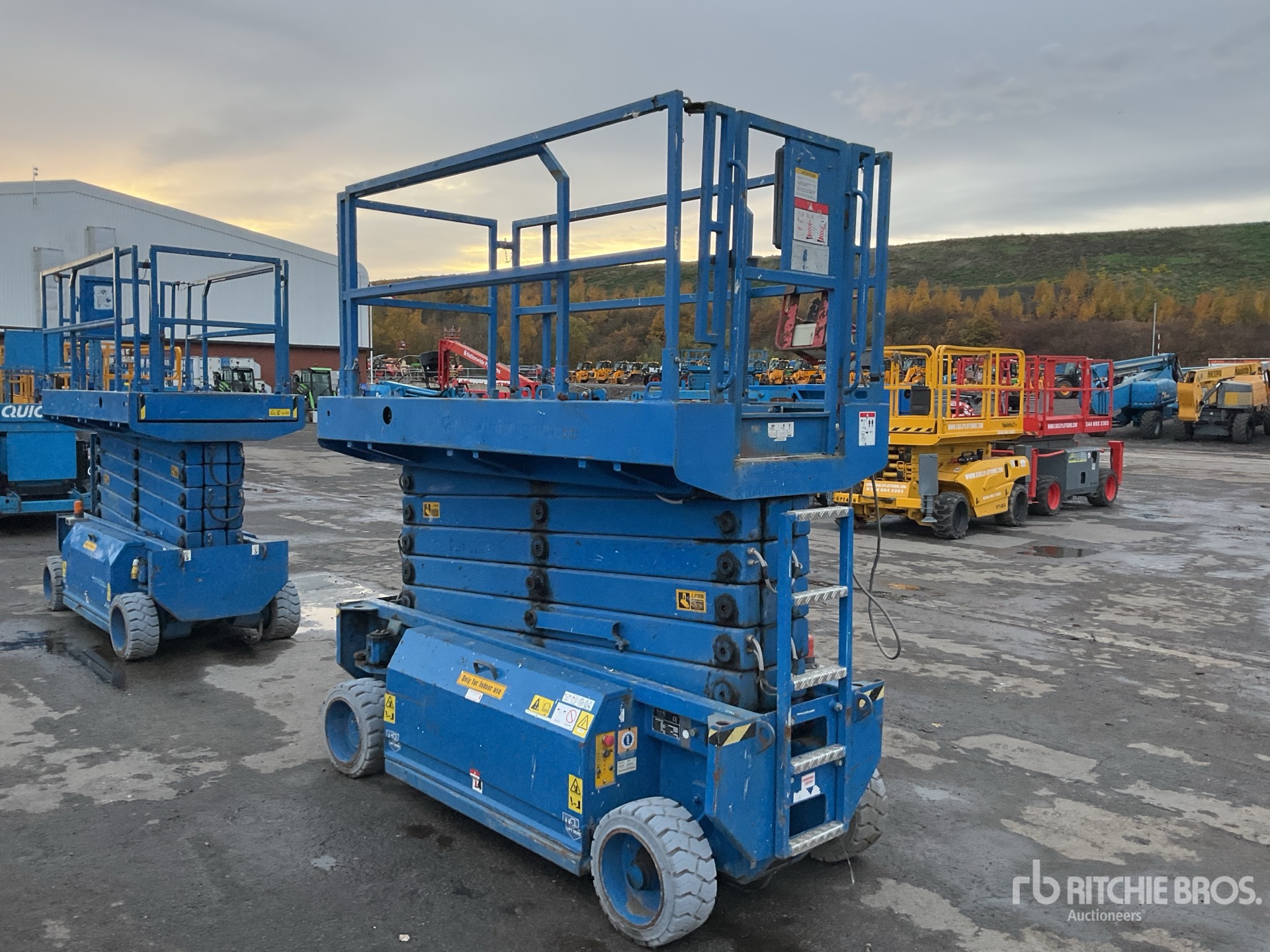 General Appearance with Foto, angolo anteriore destro