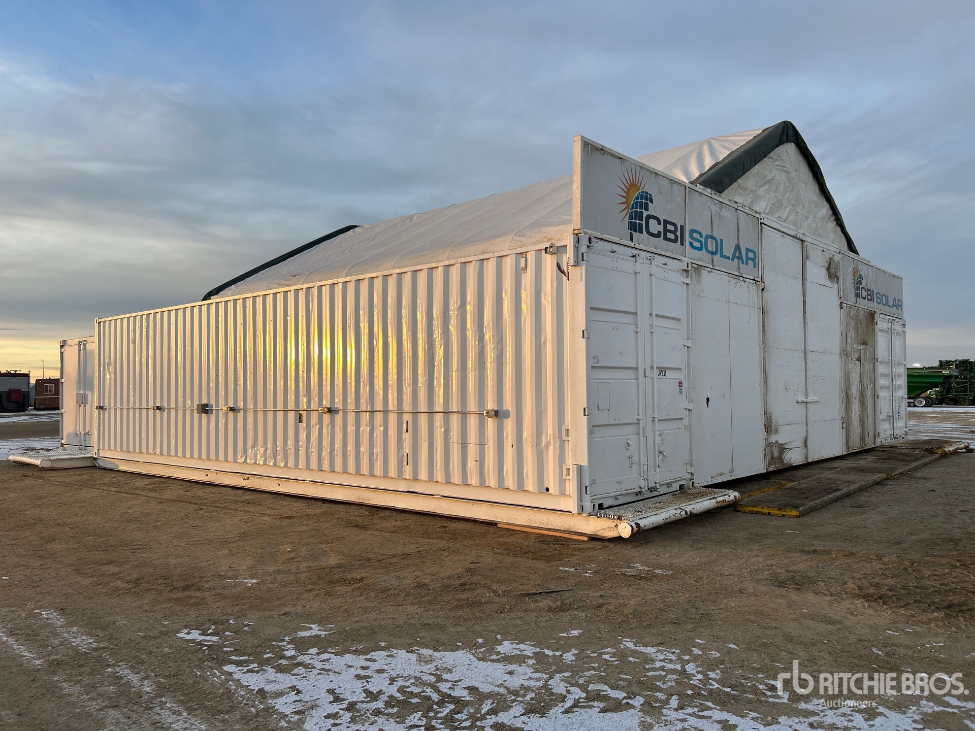 Aspect général with Image, coin avant droit