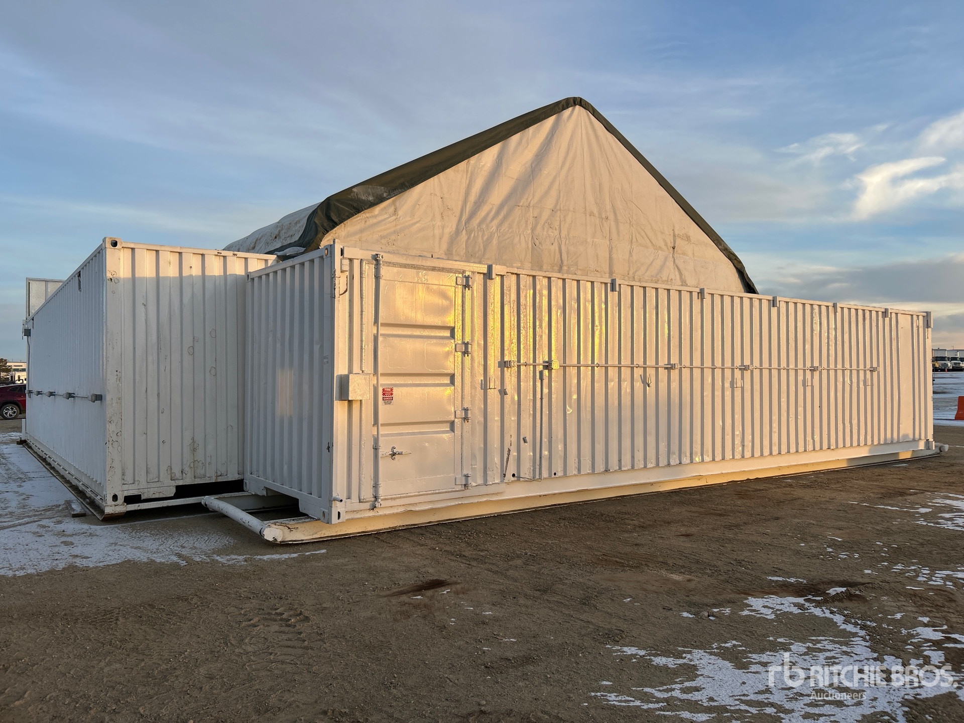 Aspect général with Image, coin arrière gauche