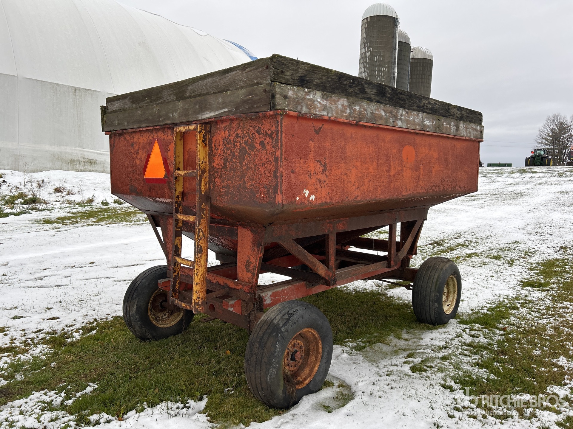 General Appearance with Imagen: esquina trasera derecha