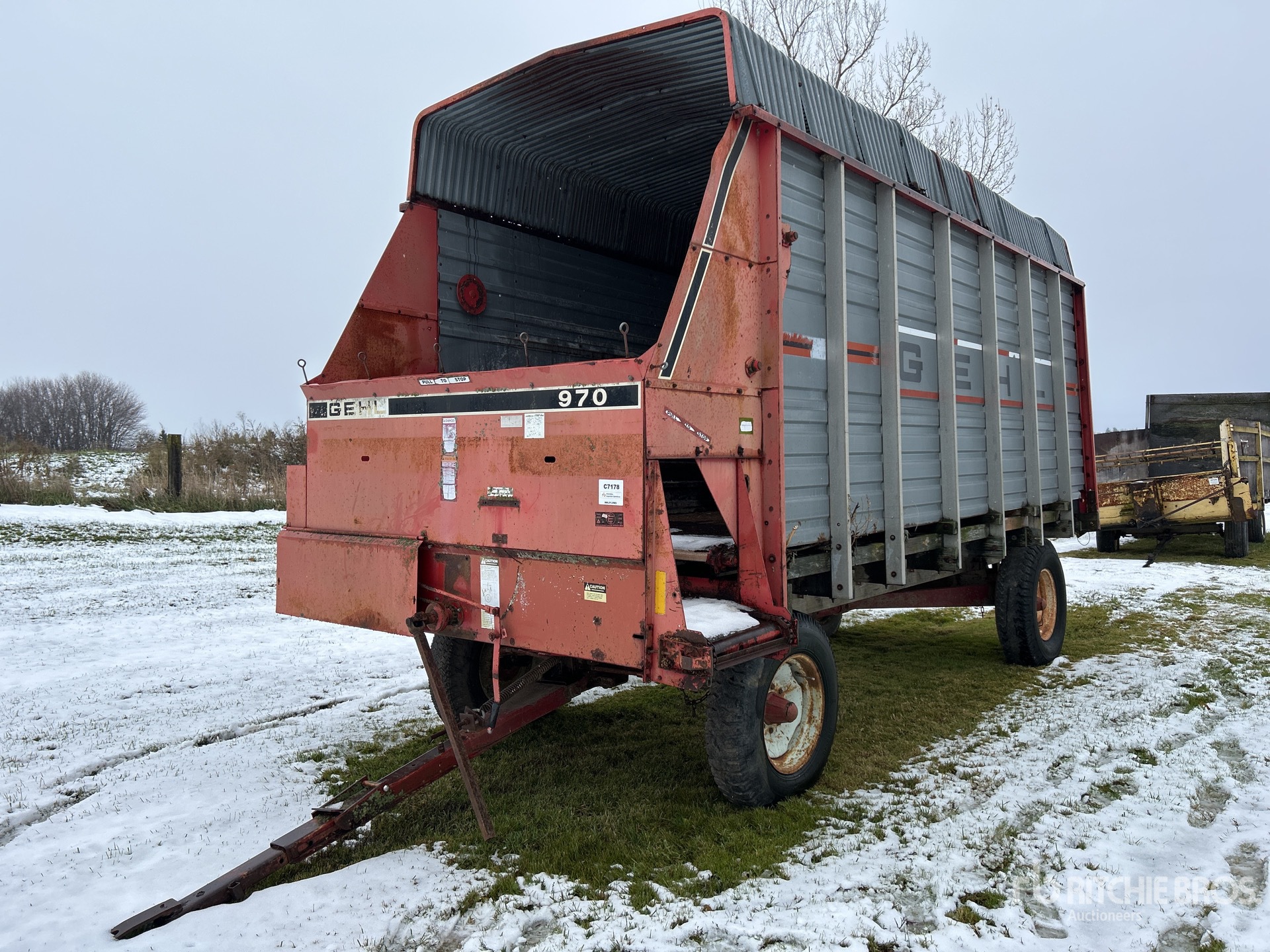 General Appearance with Featured Photo