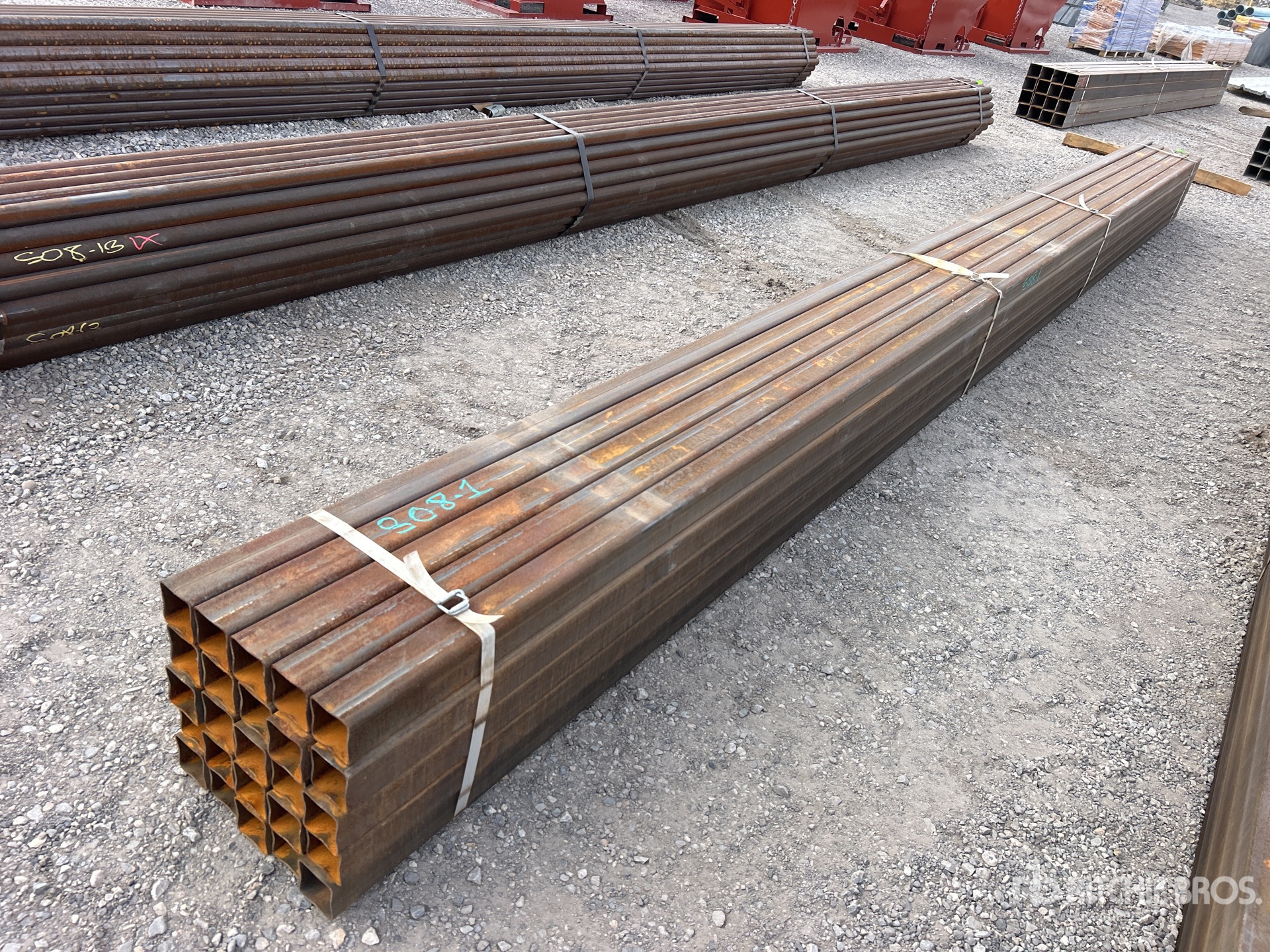 General Appearance with Bild, Ecke vorne links