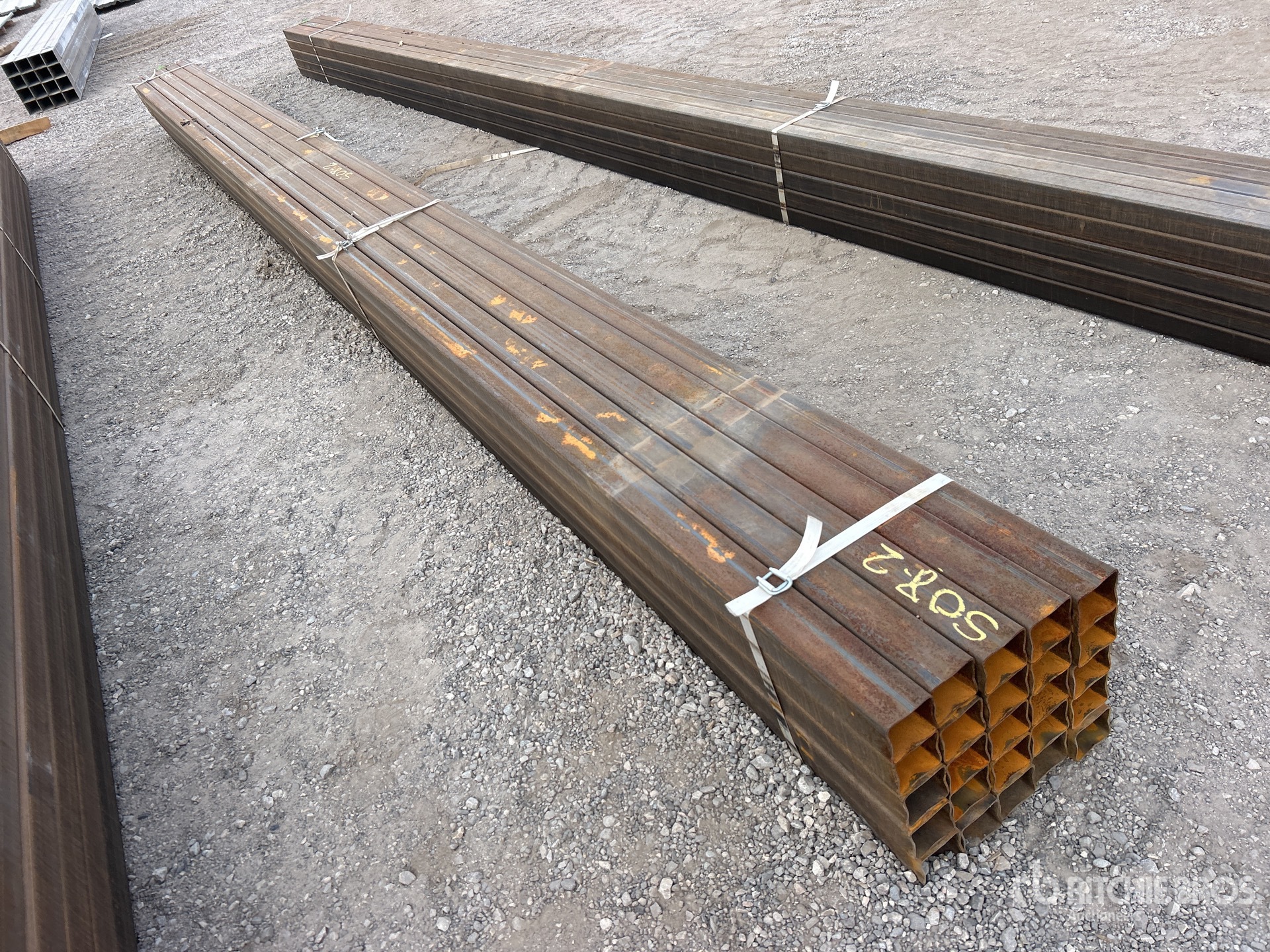 General Appearance with Bild, Ecke vorne rechts