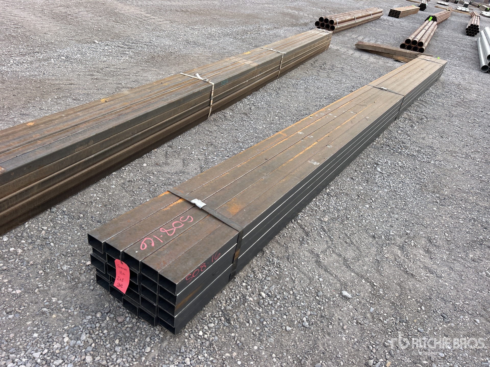 General Appearance with Bild, Ecke vorne links