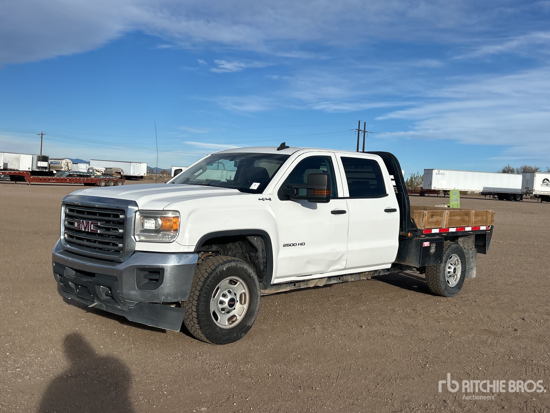 General Appearance with Foto, angolo anteriore sinistro