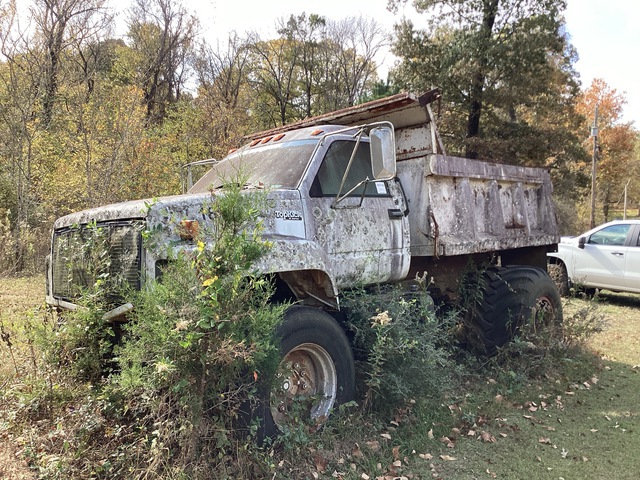 1995 GMC 6500 4x2 S/A Dump Truck