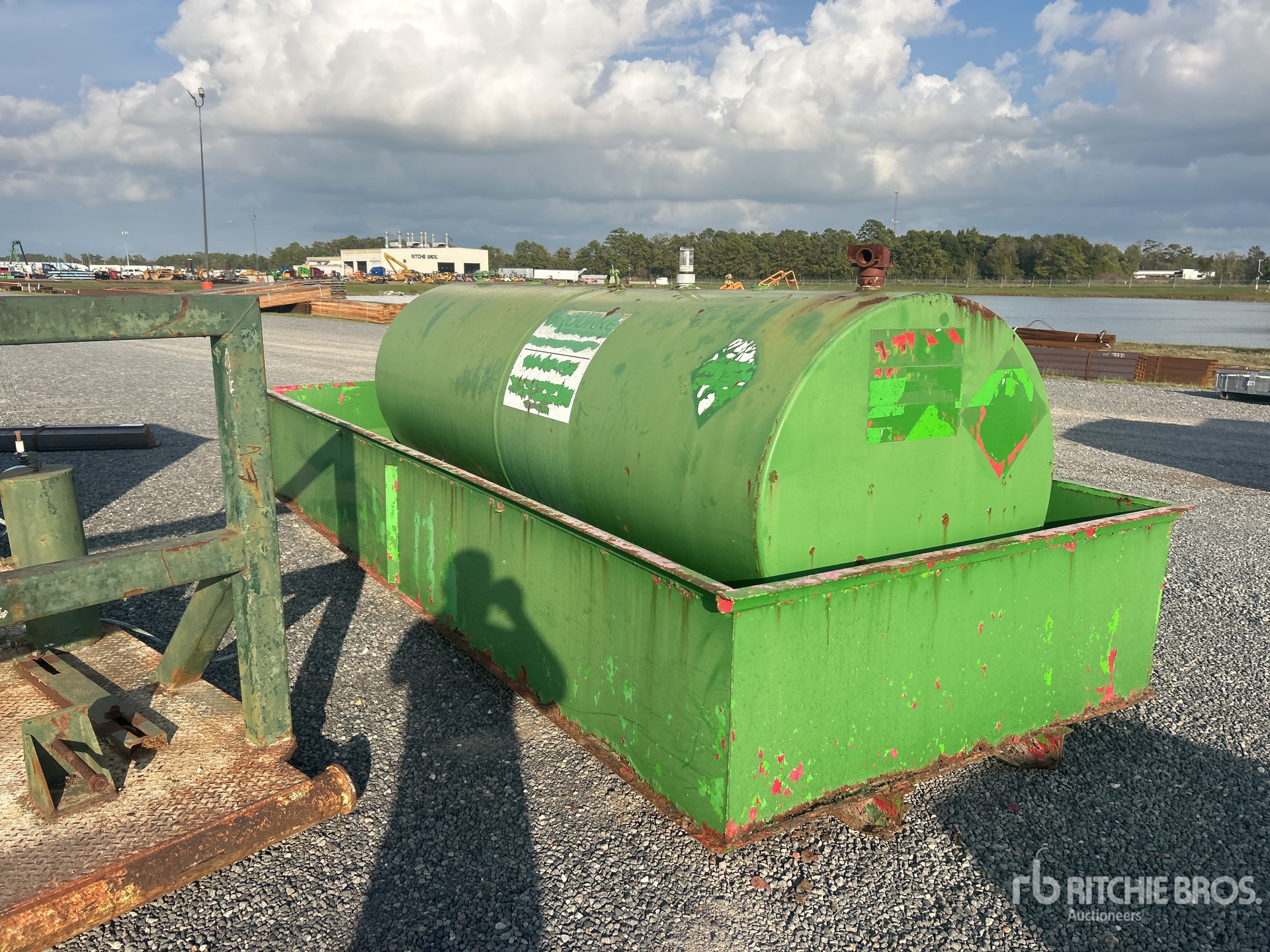 Aspect général with Image, coin avant droit