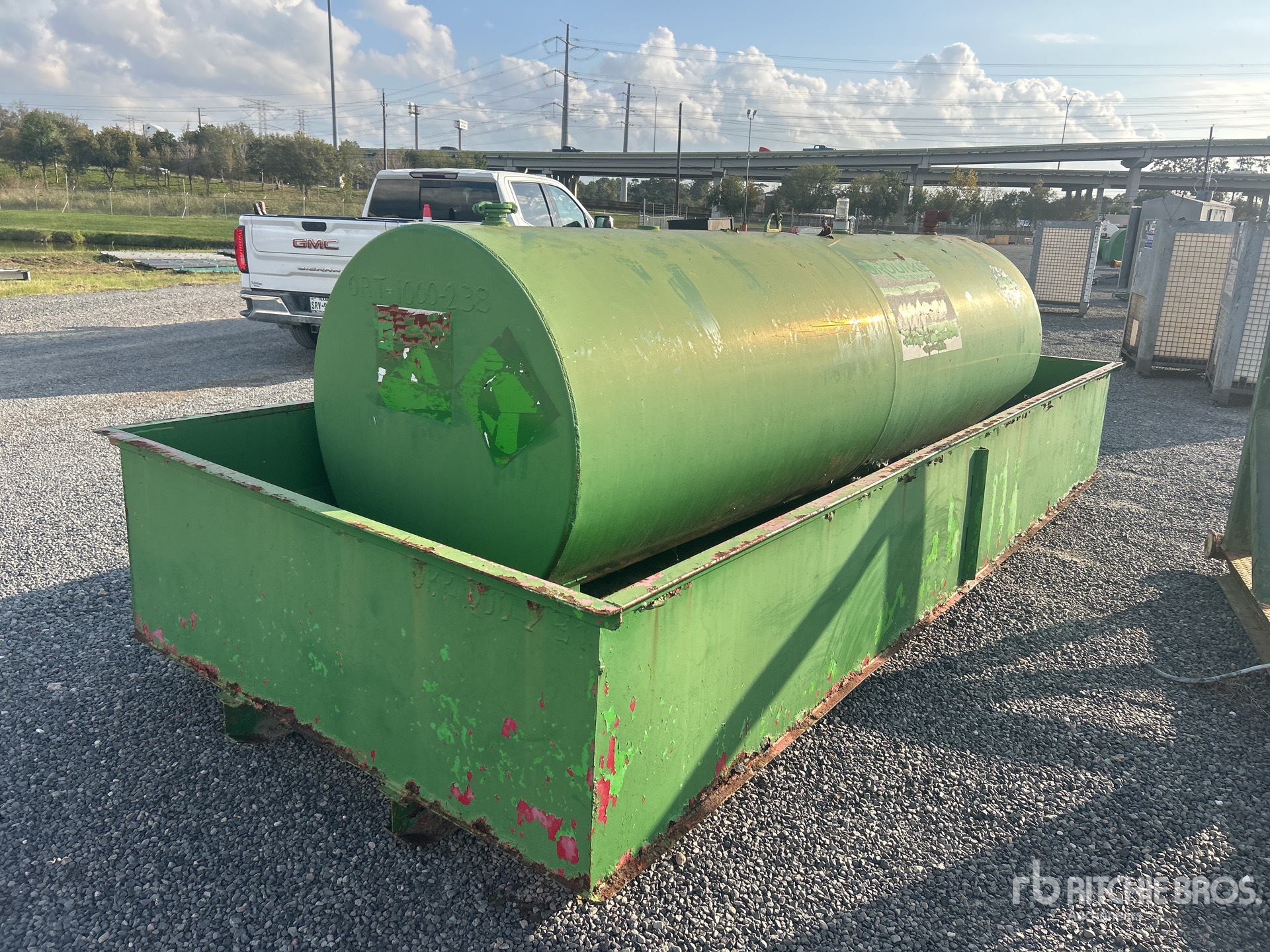 Aspect général with Image, coin arrière droit