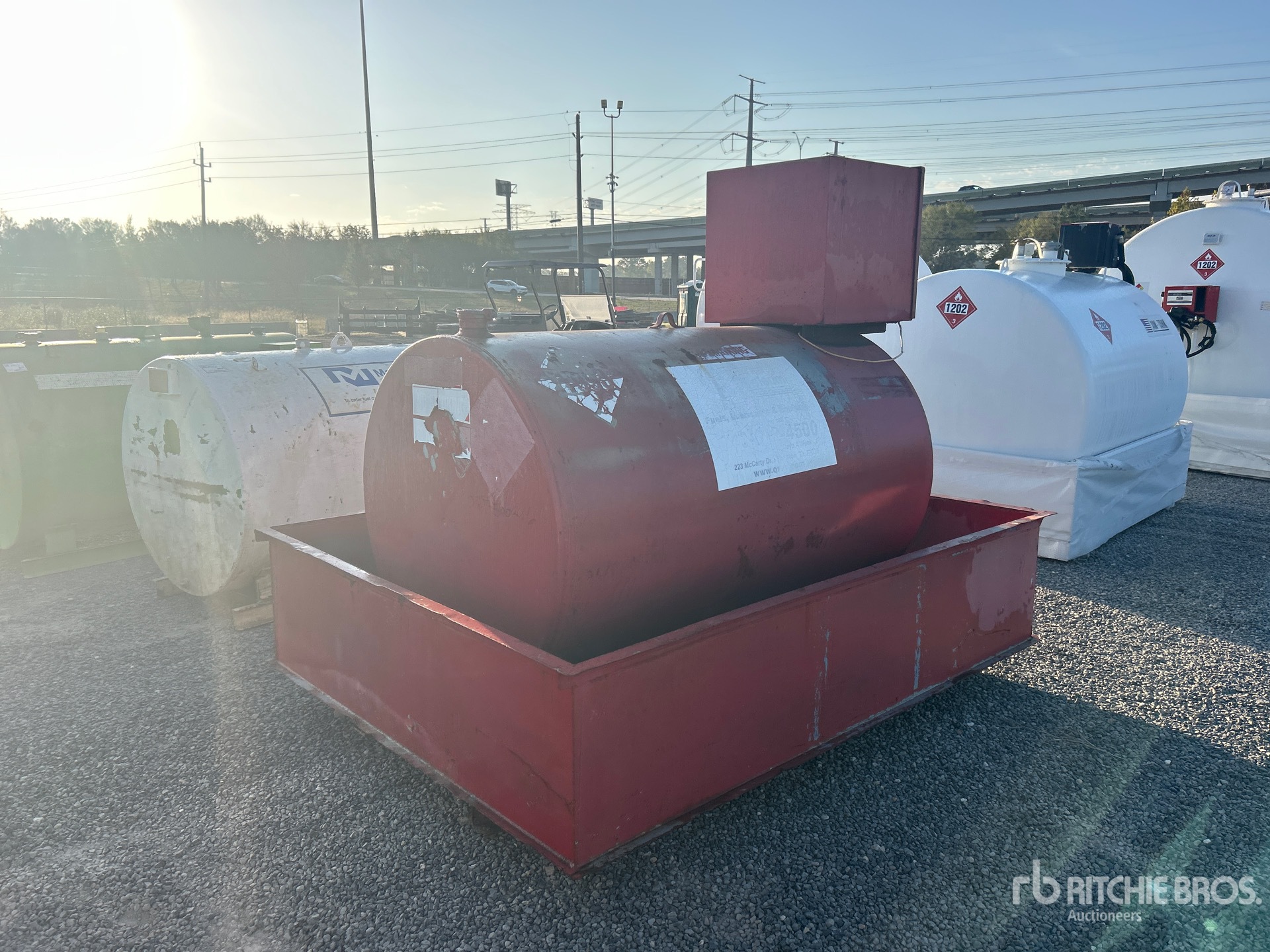 General Appearance with Foto, angolo anteriore sinistro