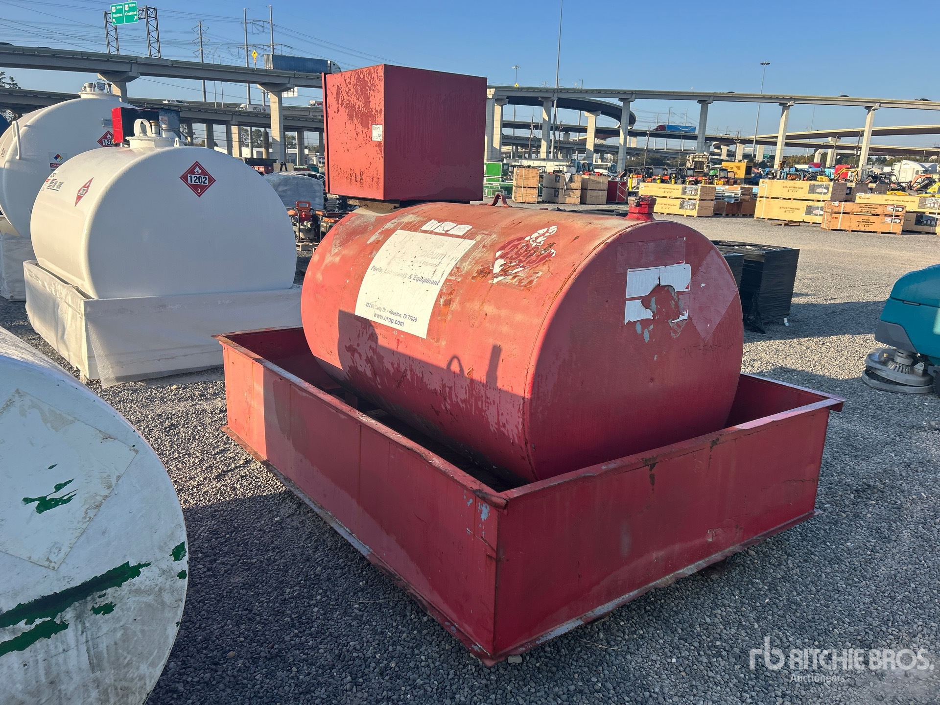 General Appearance with Foto, angolo posteriore sinistro