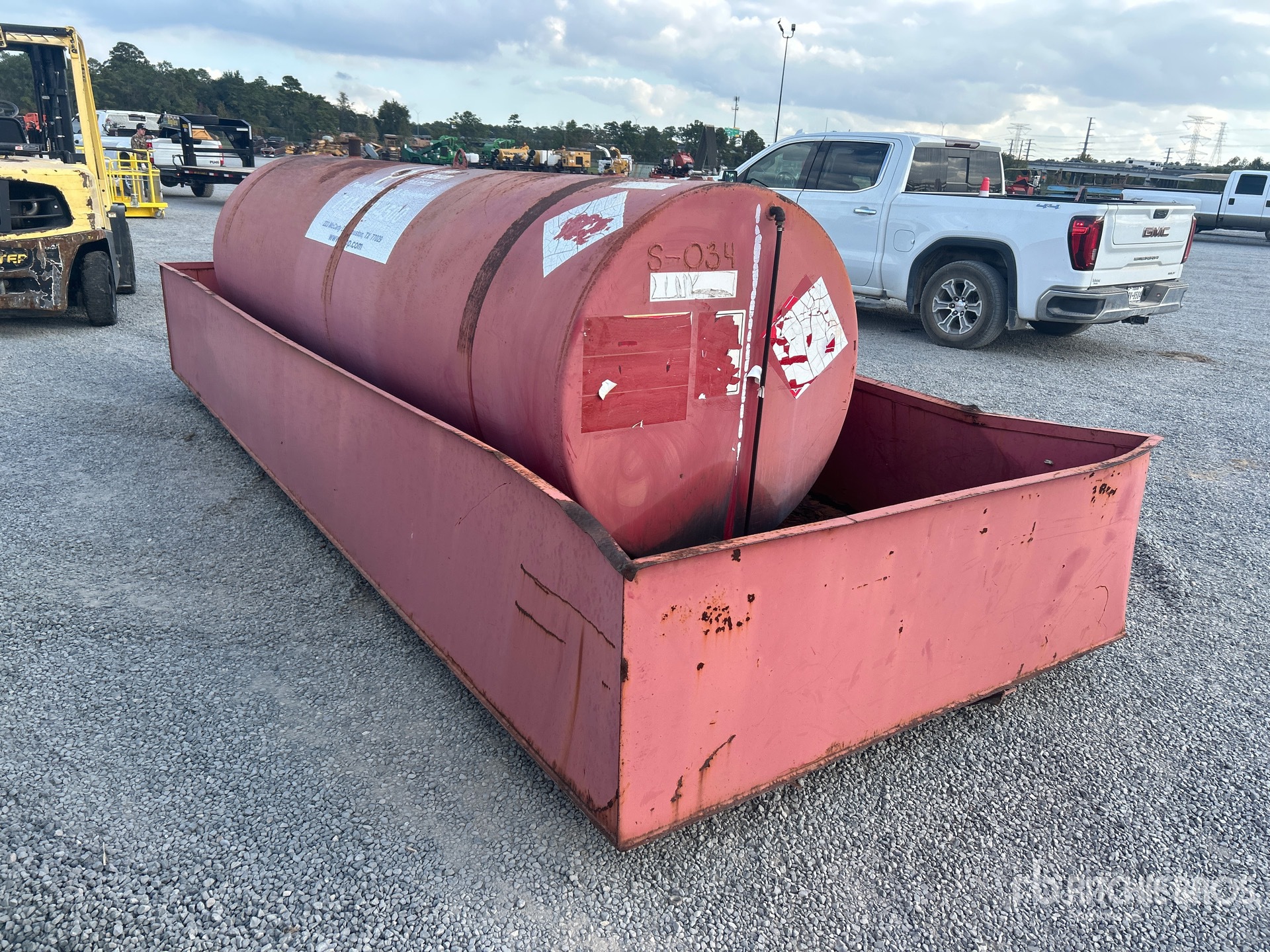 General Appearance with Foto, angolo anteriore sinistro