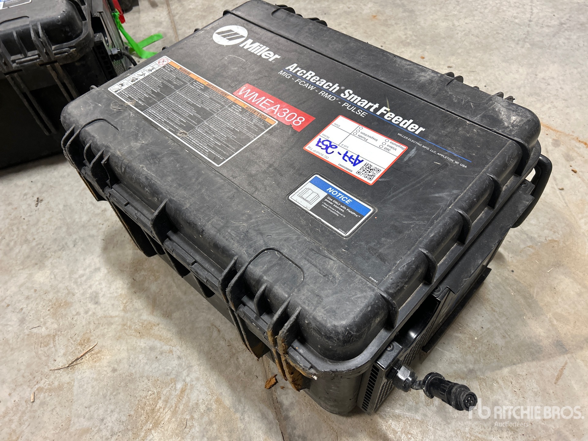 General Appearance with Picture, Right Front Corner