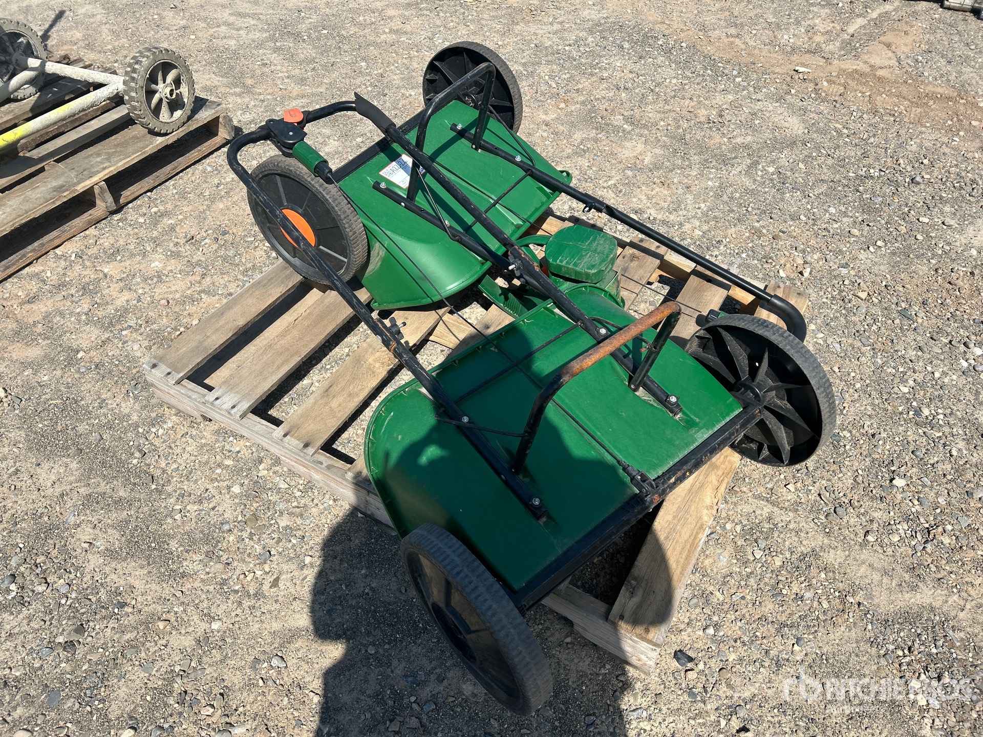 General Appearance with Bild, Ecke hinten rechts