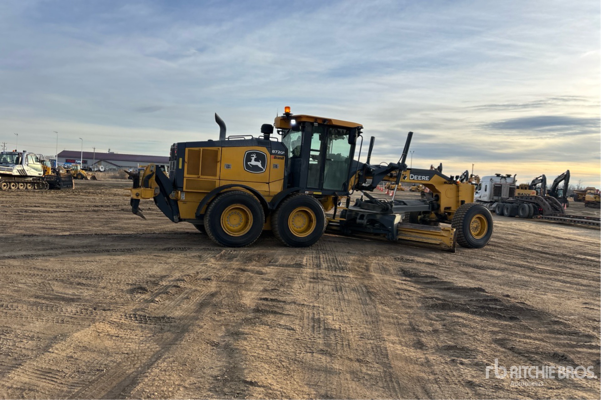 General Appearance with Imagen: esquina trasera derecha