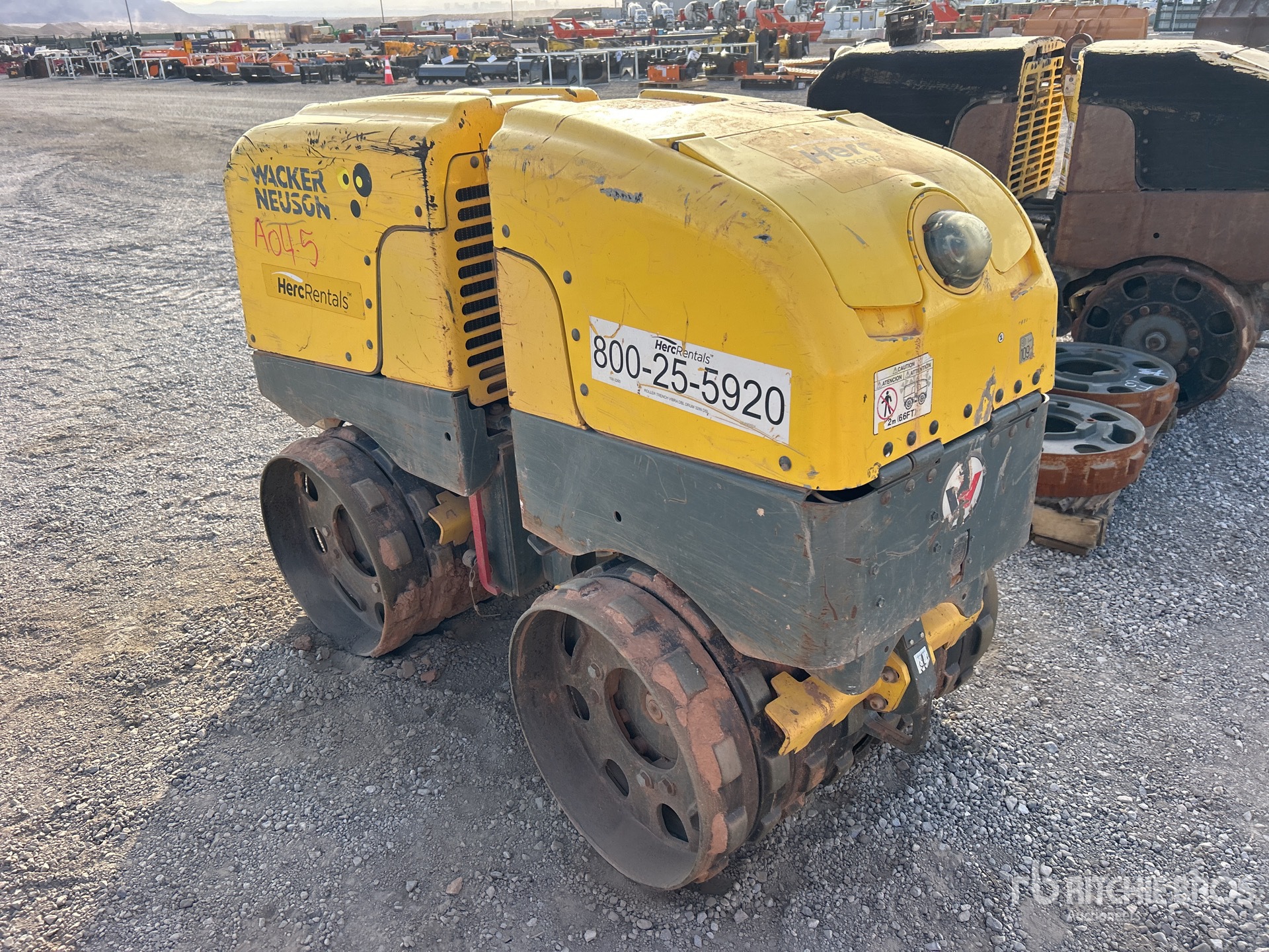 General Appearance with Picture, Right Front Corner