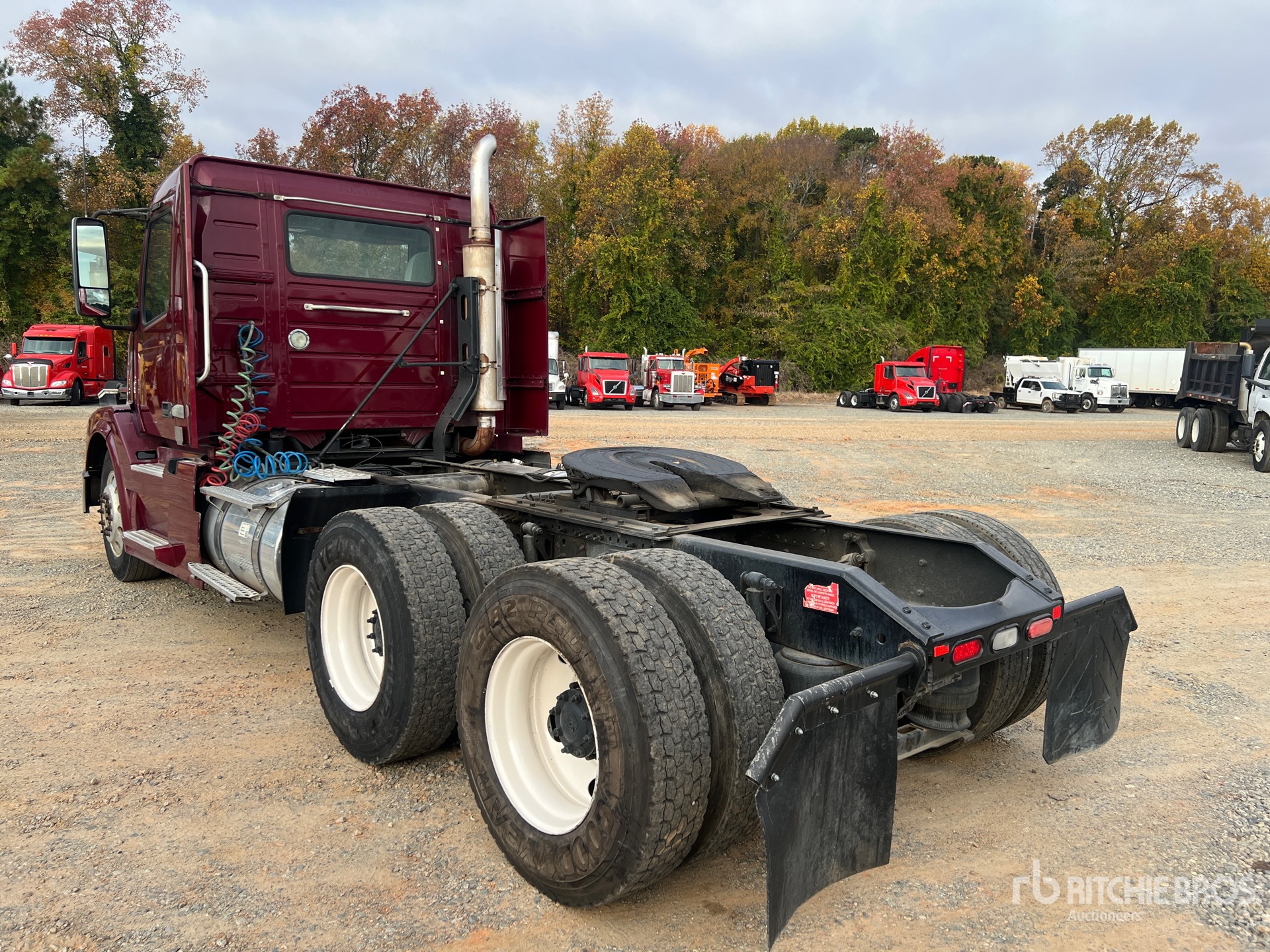 General Appearance with Foto, angolo posteriore sinistro