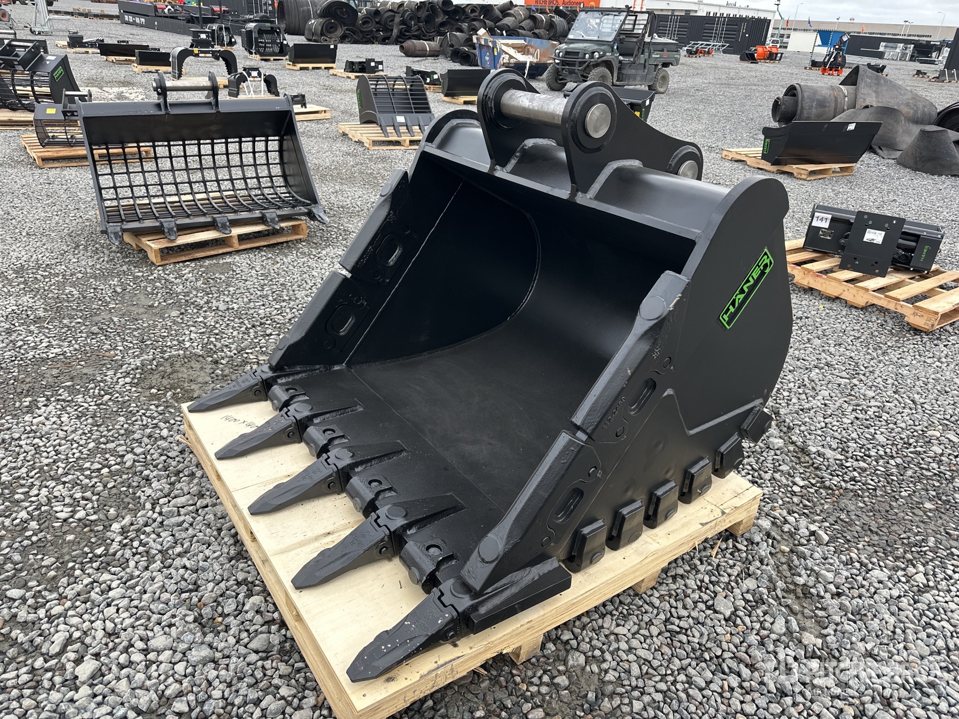 General Appearance with Picture, Left Front Corner