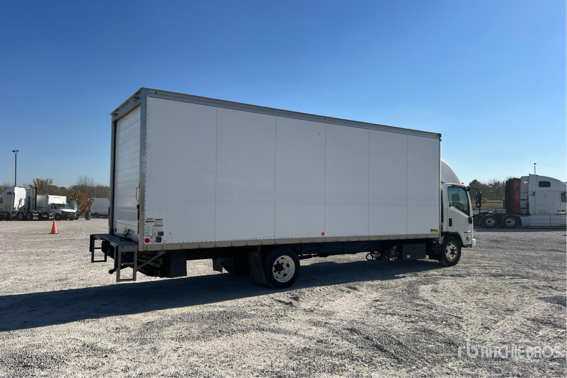 General Appearance with Bild, Ecke hinten rechts