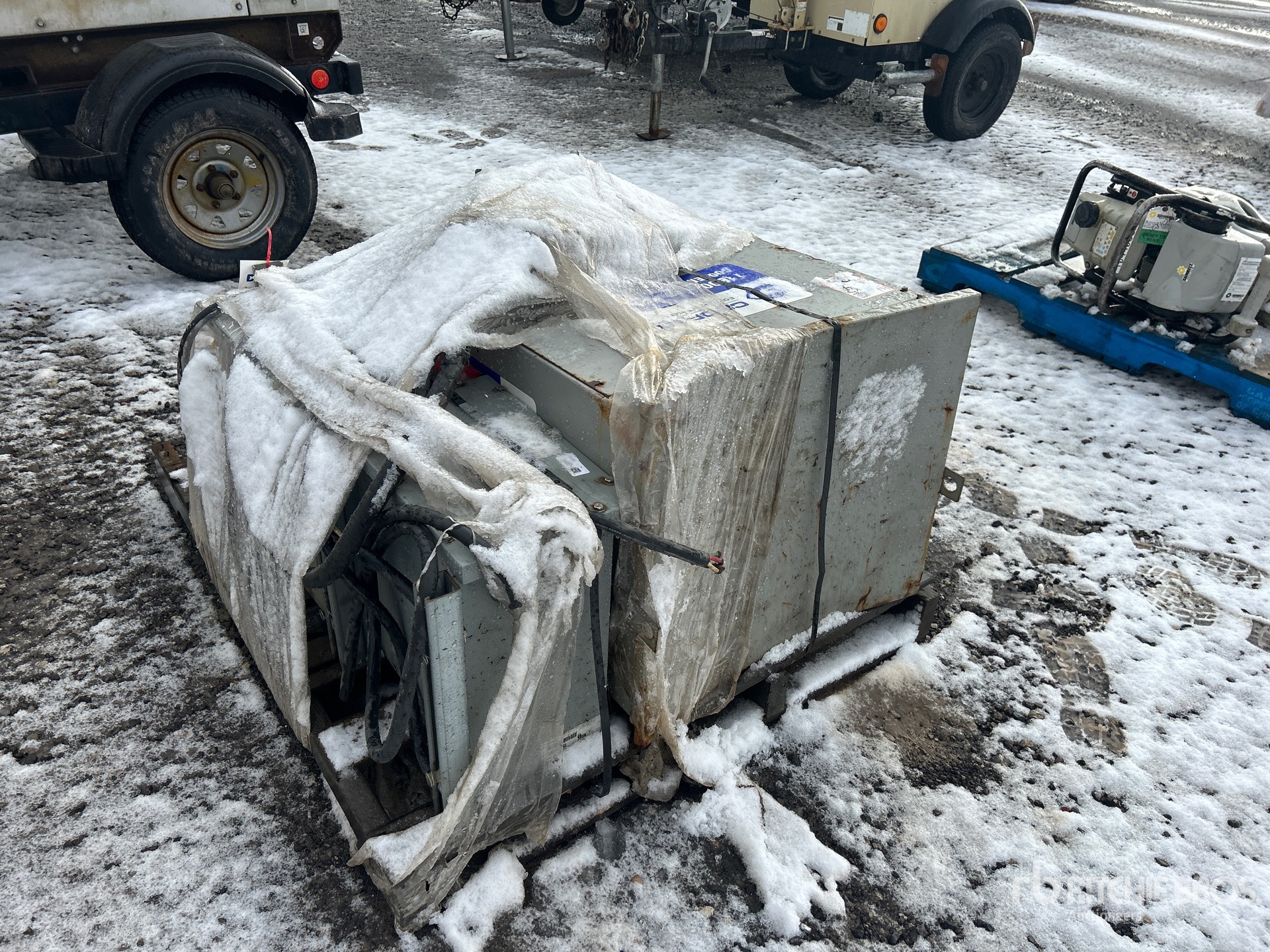 General Appearance with Image, coin avant droit